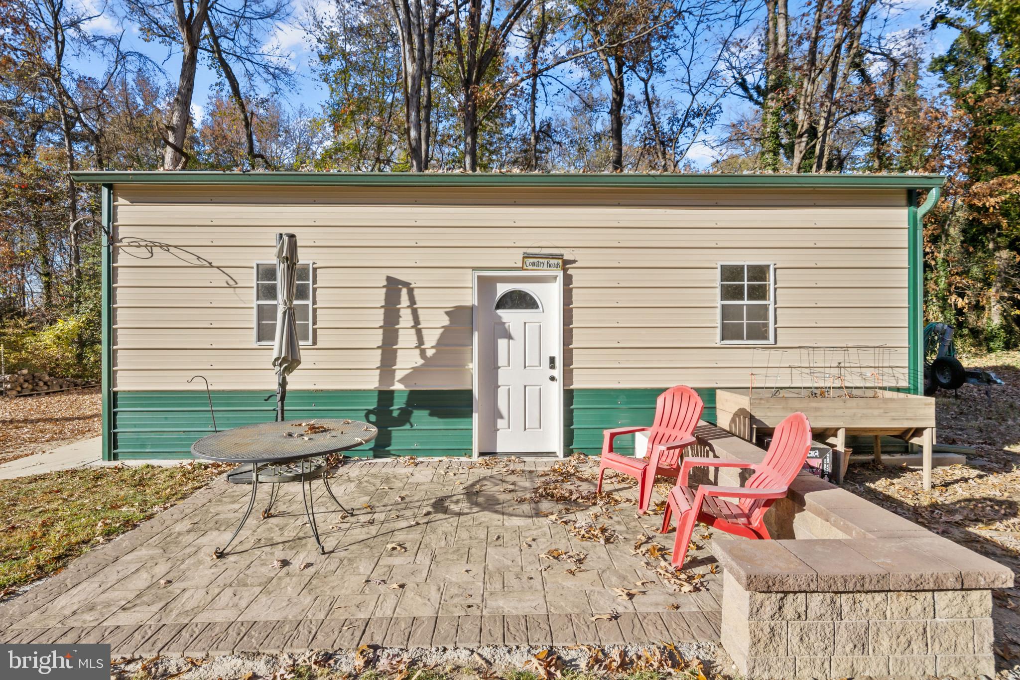 COUNTRY ROAD ESTATES - Residential