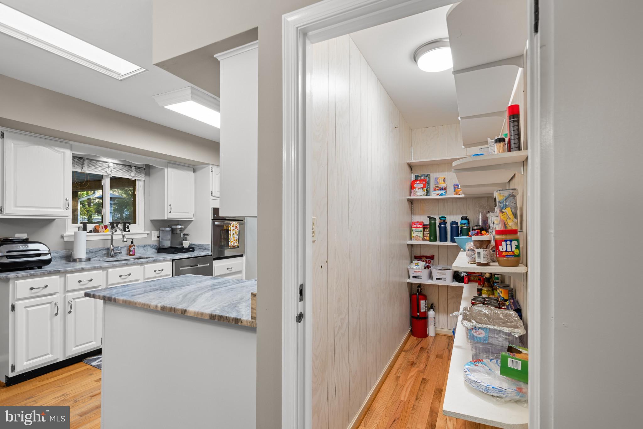 COUNTRY ROAD ESTATES - Residential