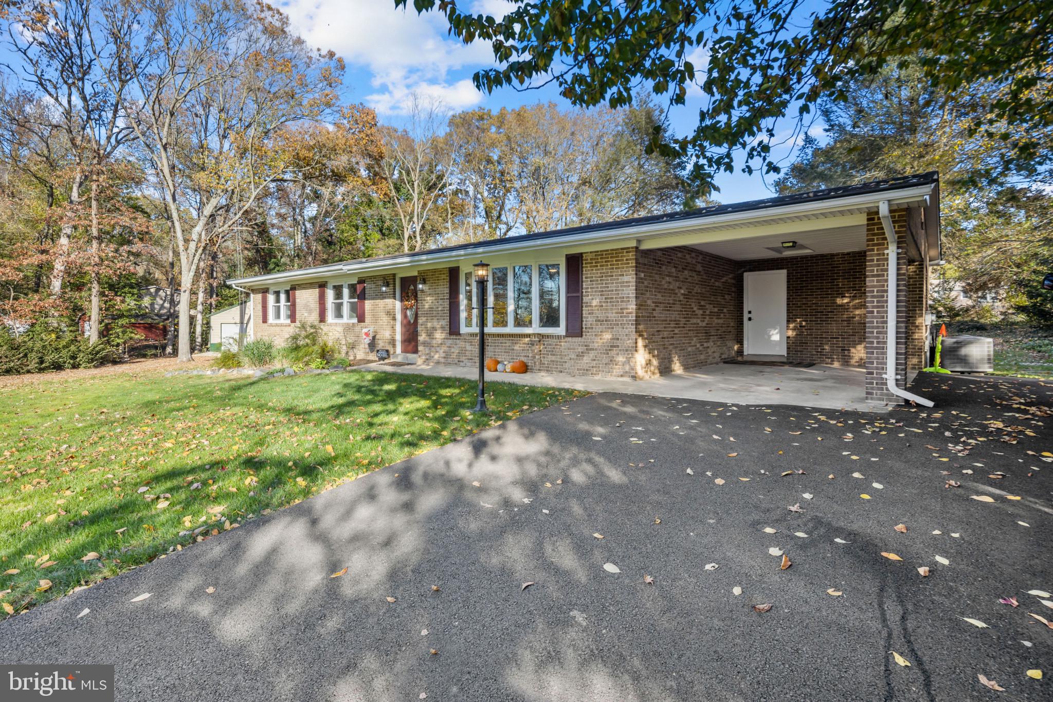 COUNTRY ROAD ESTATES - Residential