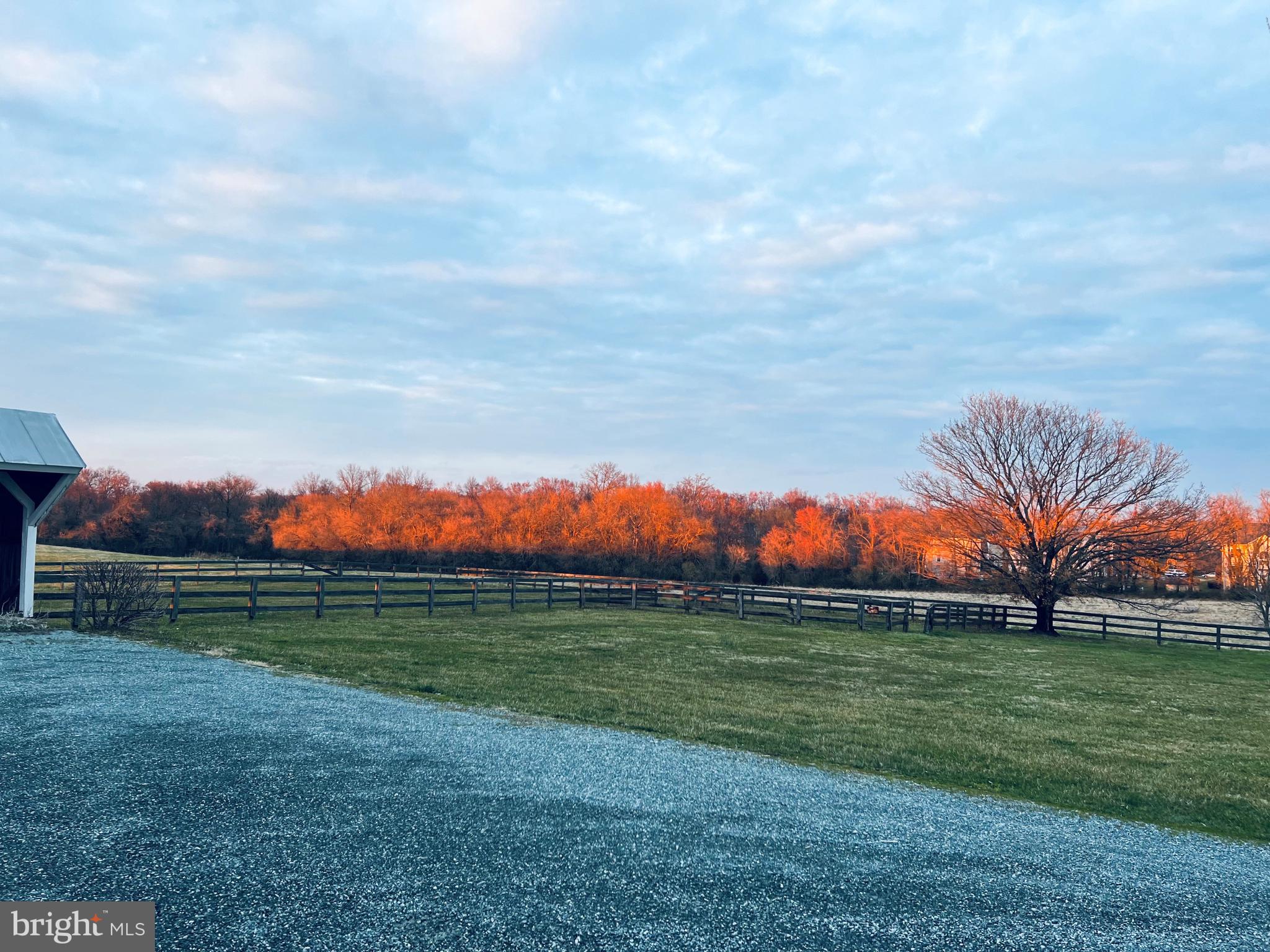 POOLESVILLE OUTSIDE - Farm