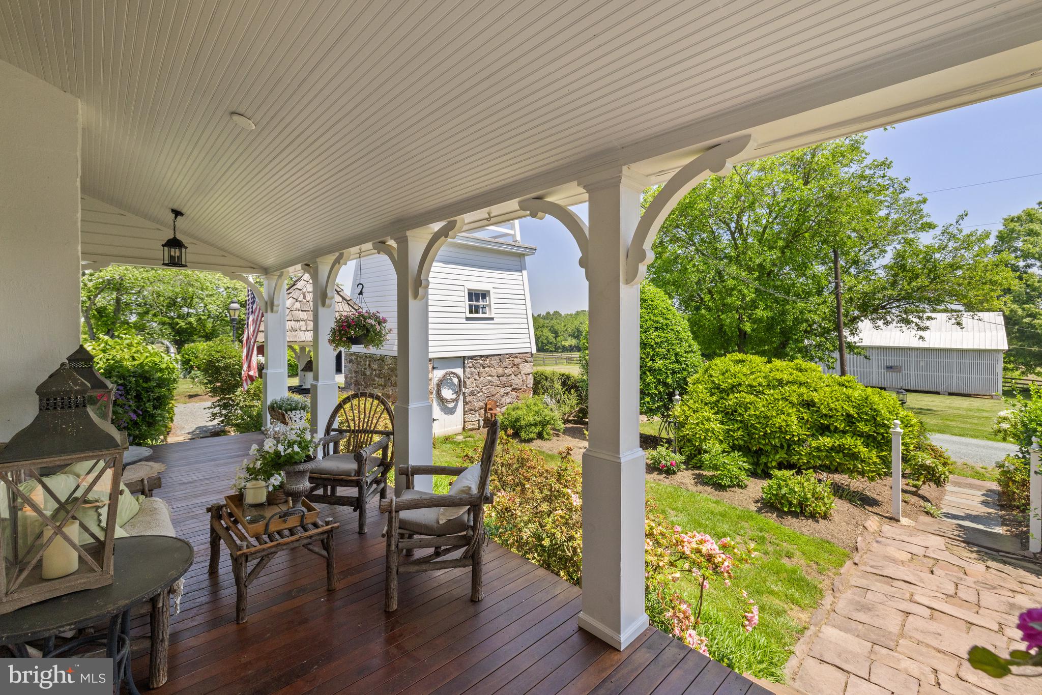 POOLESVILLE OUTSIDE - Farm