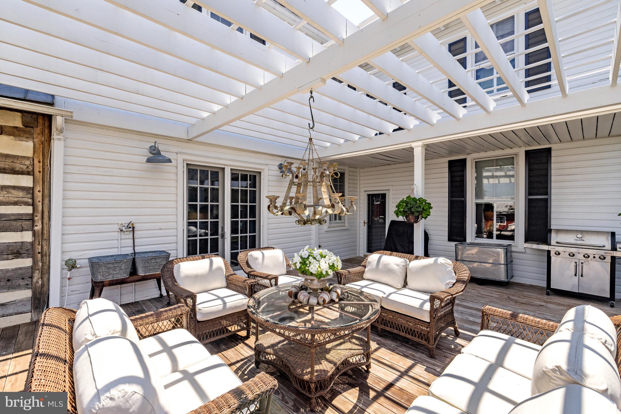 POOLESVILLE OUTSIDE - Farm