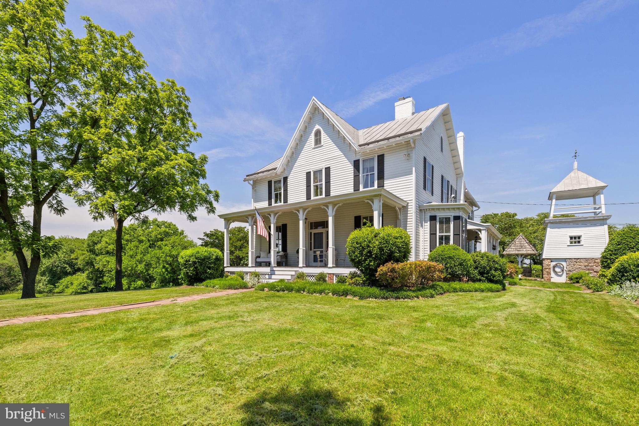 POOLESVILLE OUTSIDE - Farm