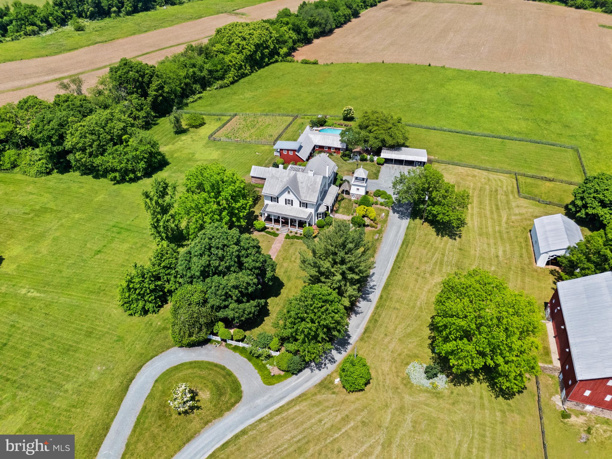 POOLESVILLE OUTSIDE - Farm
