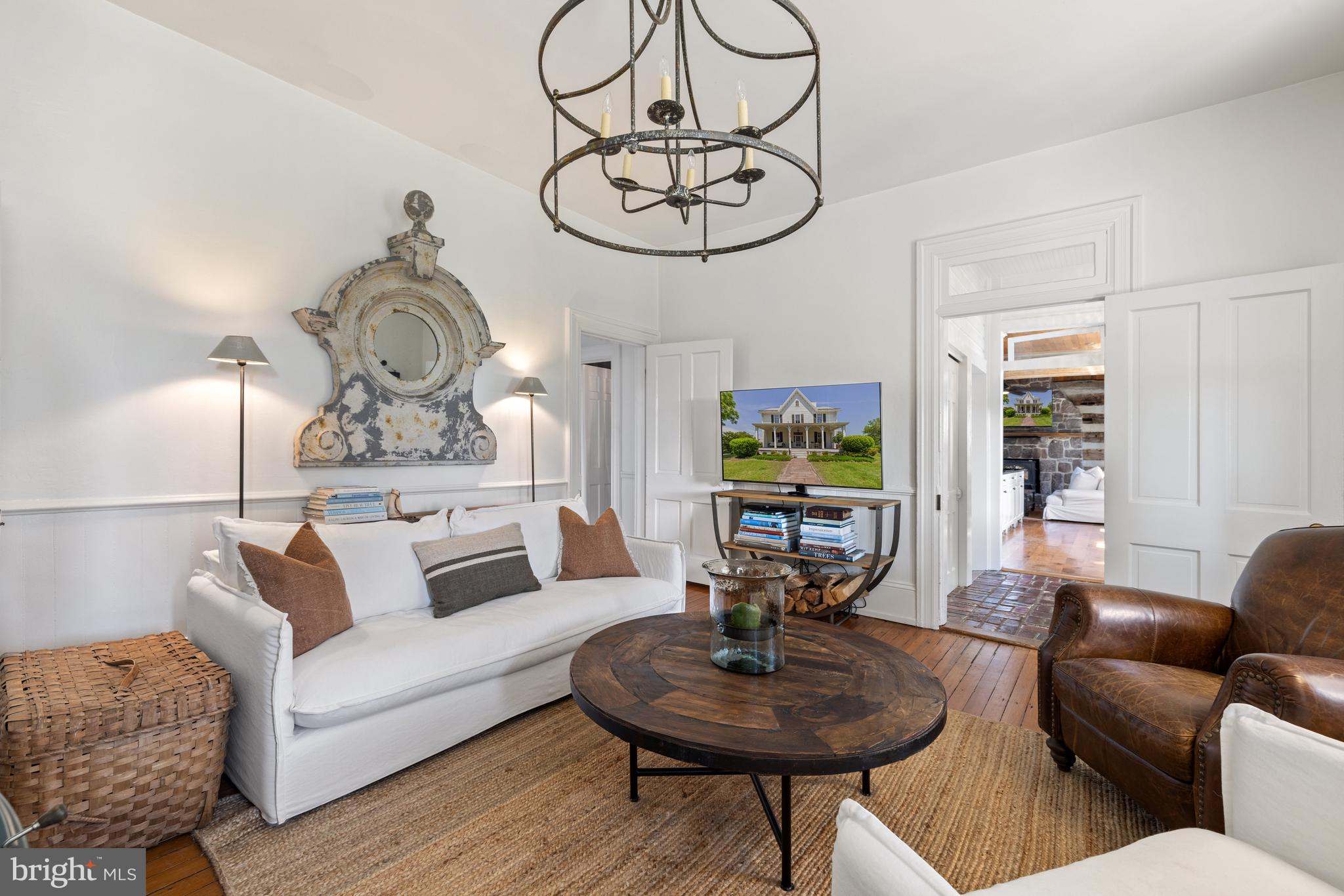 POOLESVILLE OUTSIDE - Farm