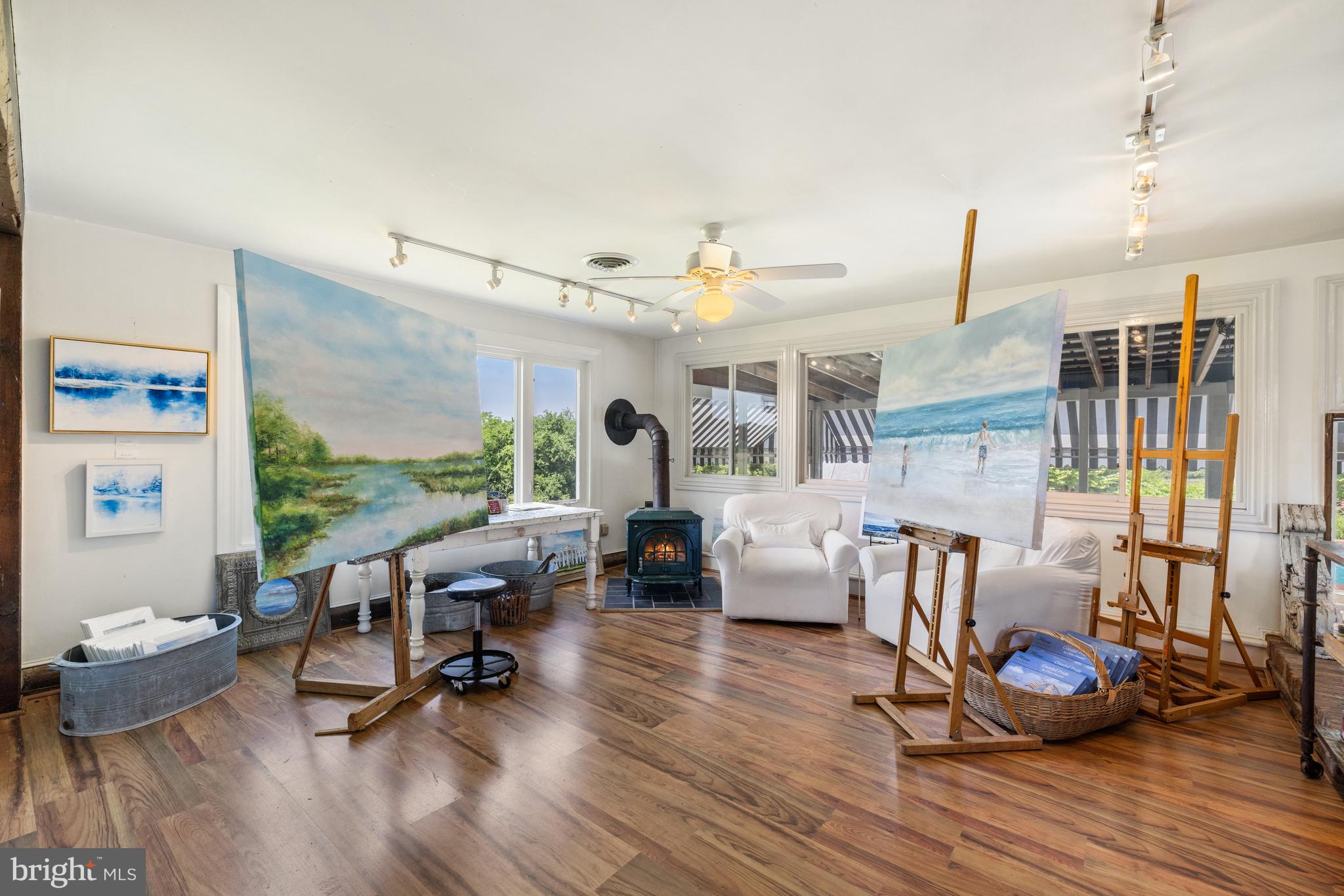 POOLESVILLE OUTSIDE - Farm