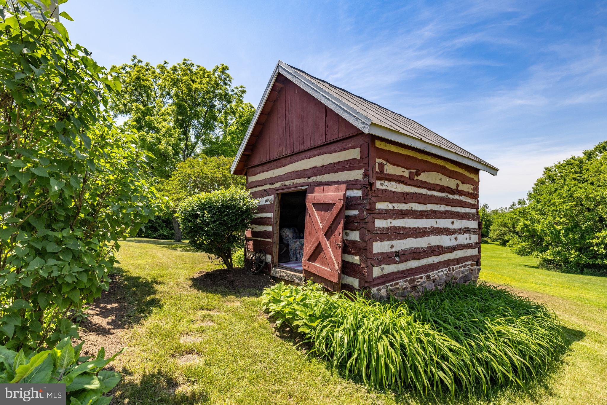 POOLESVILLE OUTSIDE - Farm