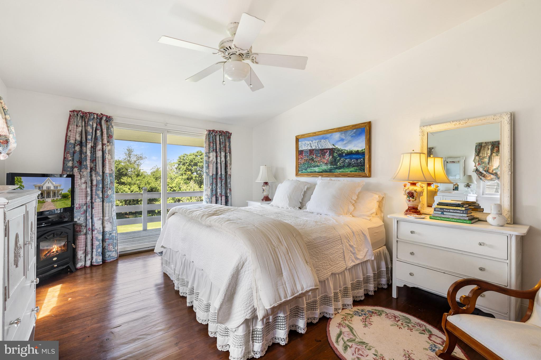 POOLESVILLE OUTSIDE - Farm