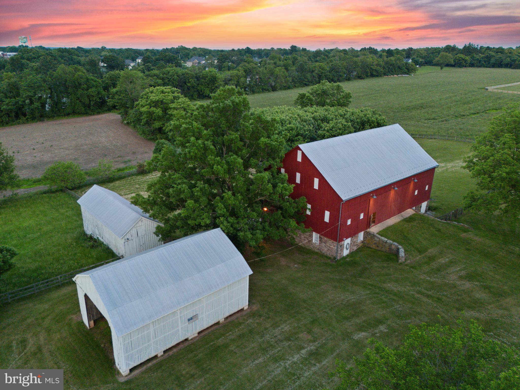 POOLESVILLE OUTSIDE - Farm