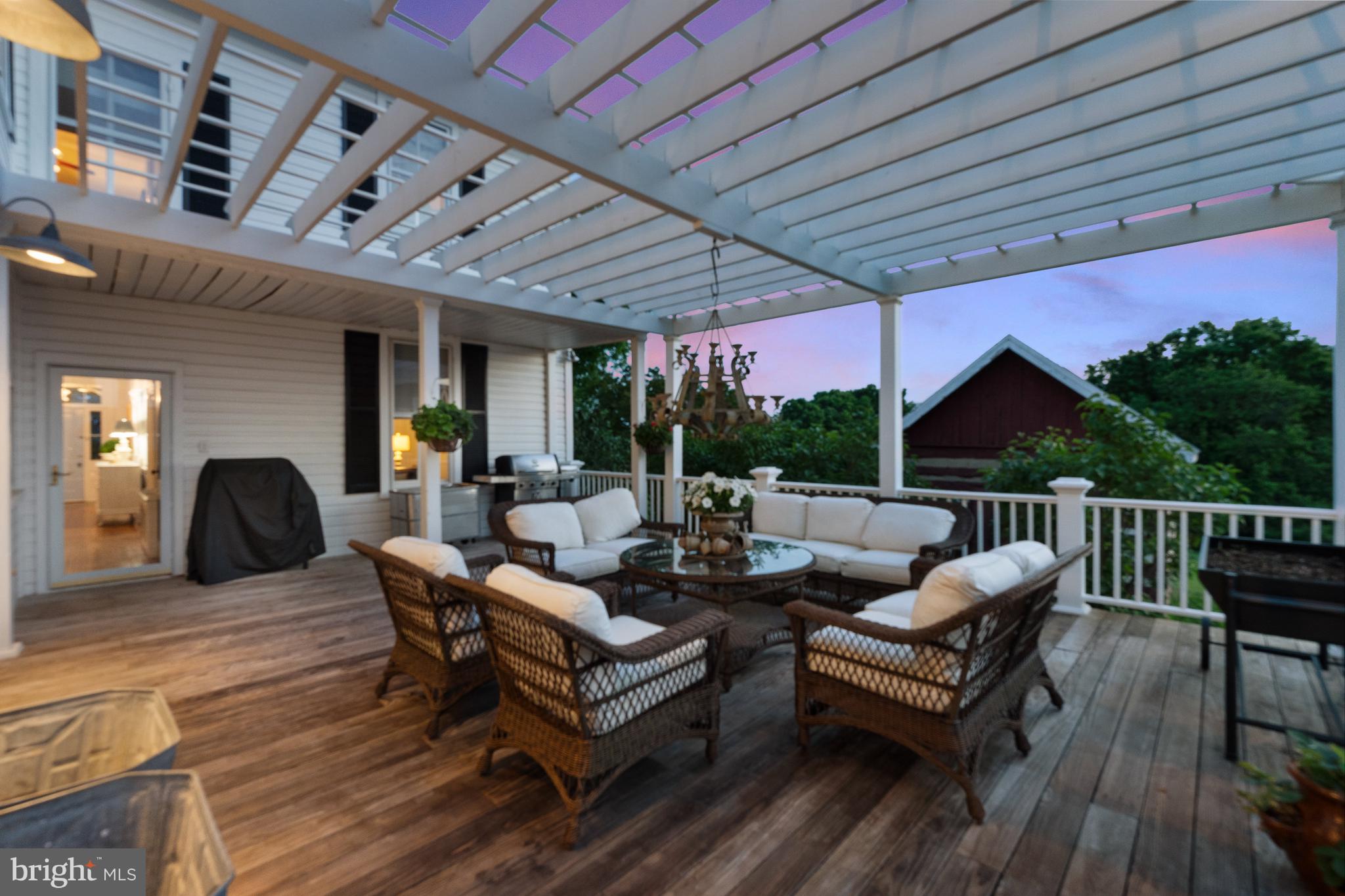 POOLESVILLE OUTSIDE - Farm