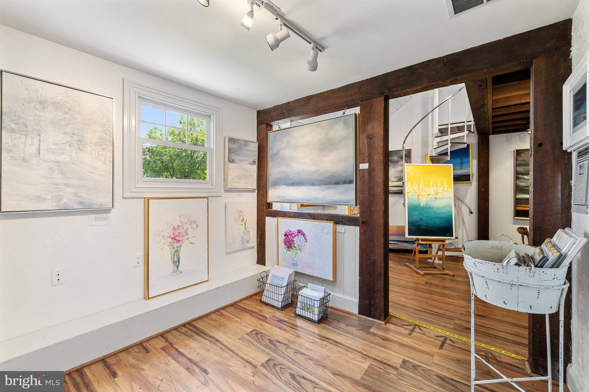 POOLESVILLE OUTSIDE - Farm