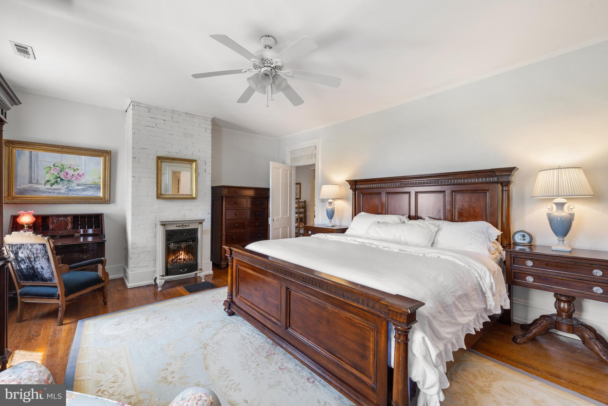 POOLESVILLE OUTSIDE - Farm