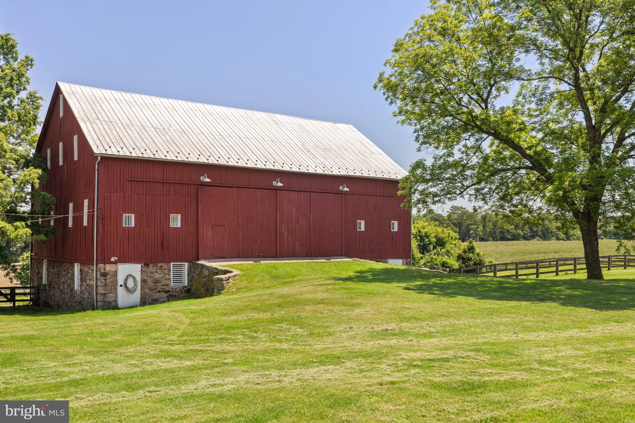 POOLESVILLE OUTSIDE - Farm