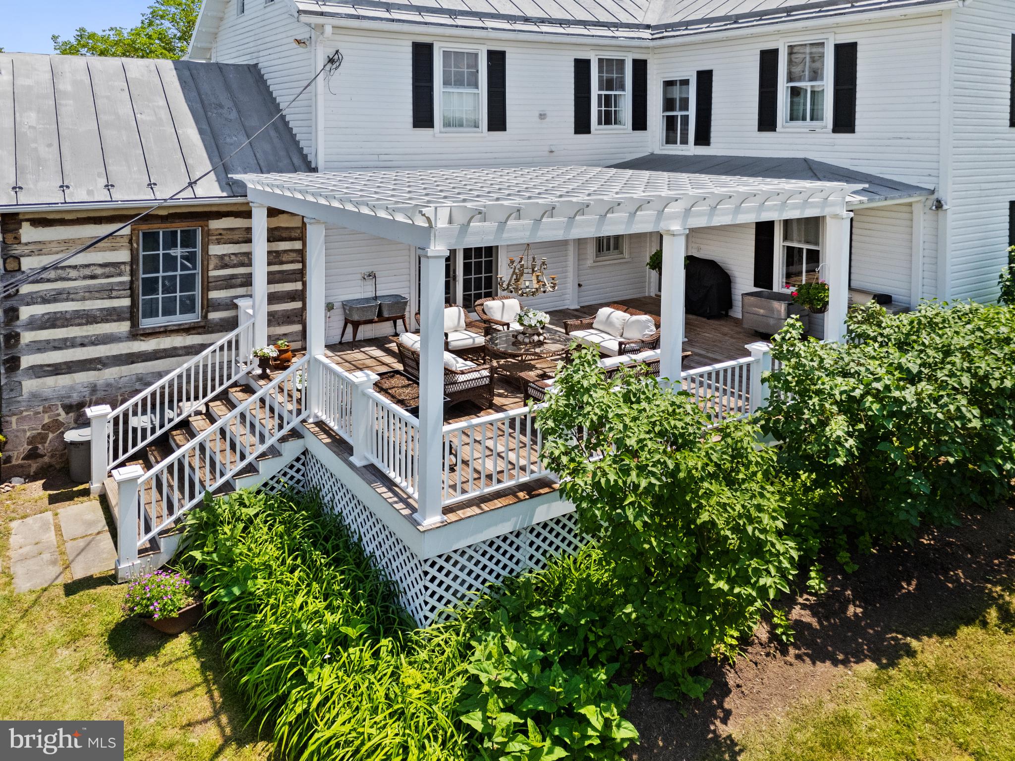 POOLESVILLE OUTSIDE - Farm