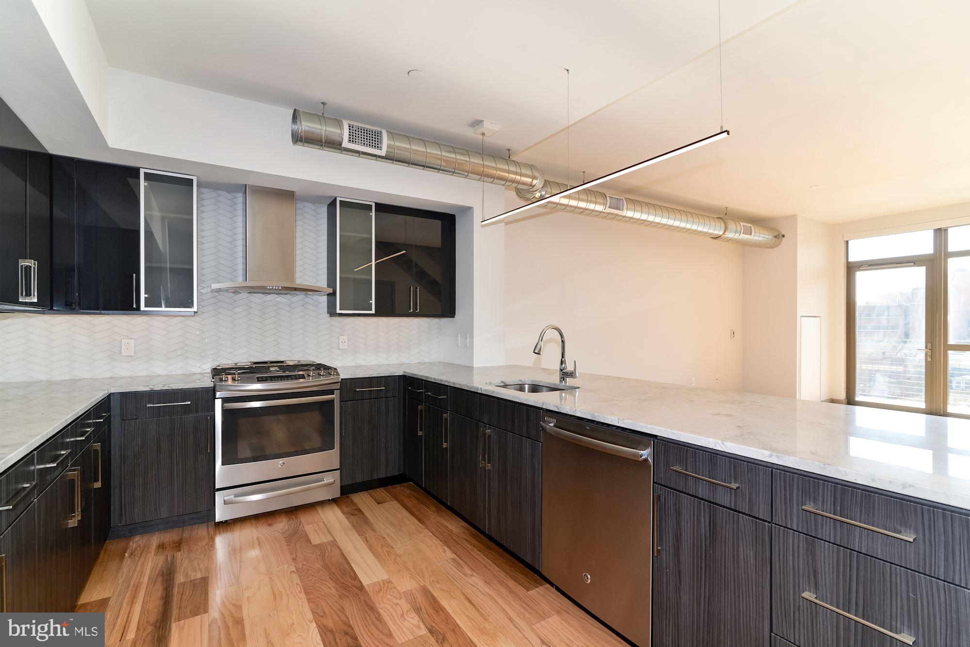 WASHINGTON SQ - Residential Lease