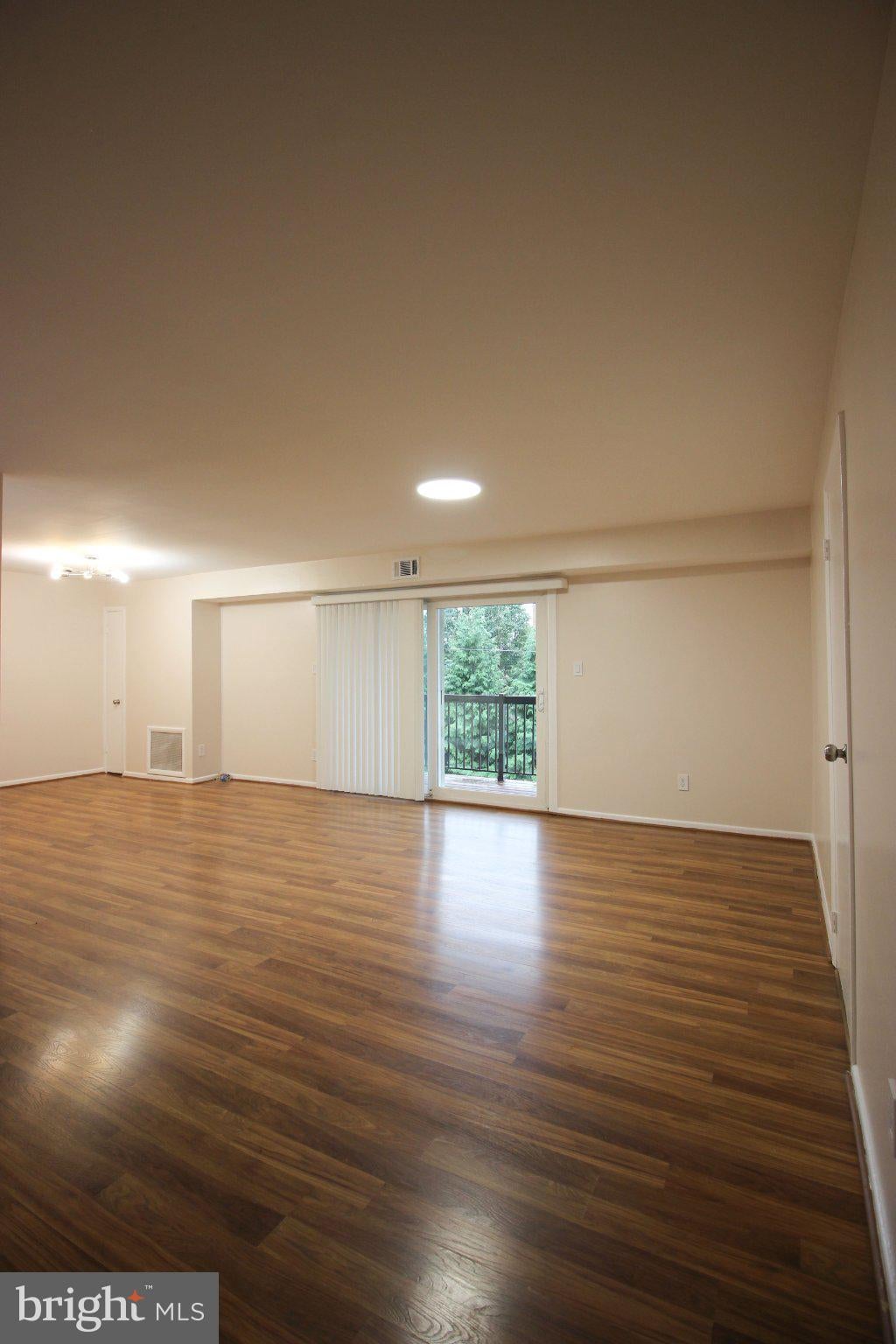 212 LOCUST STREET SE 106
