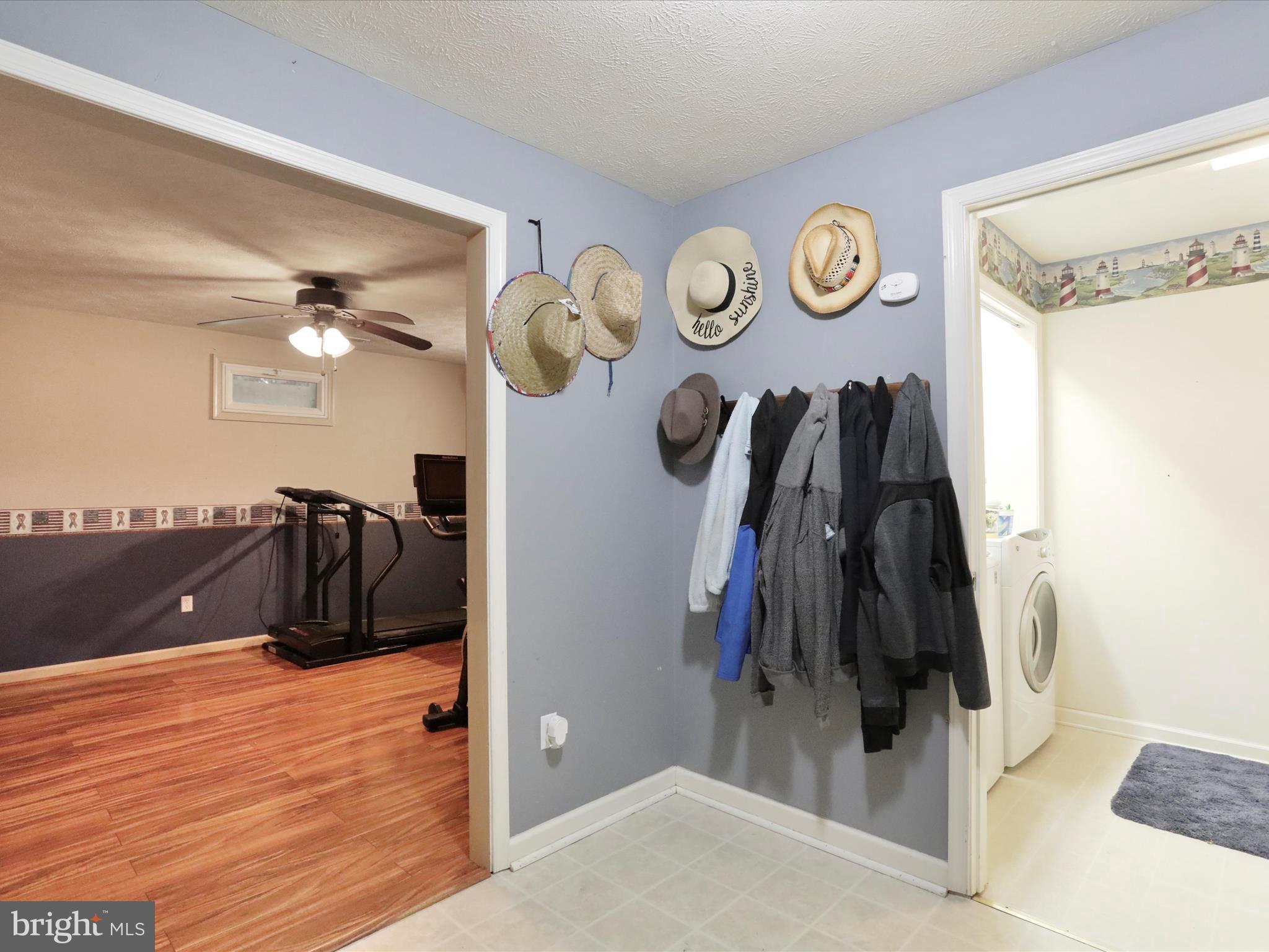 WHITE OAKS - Residential