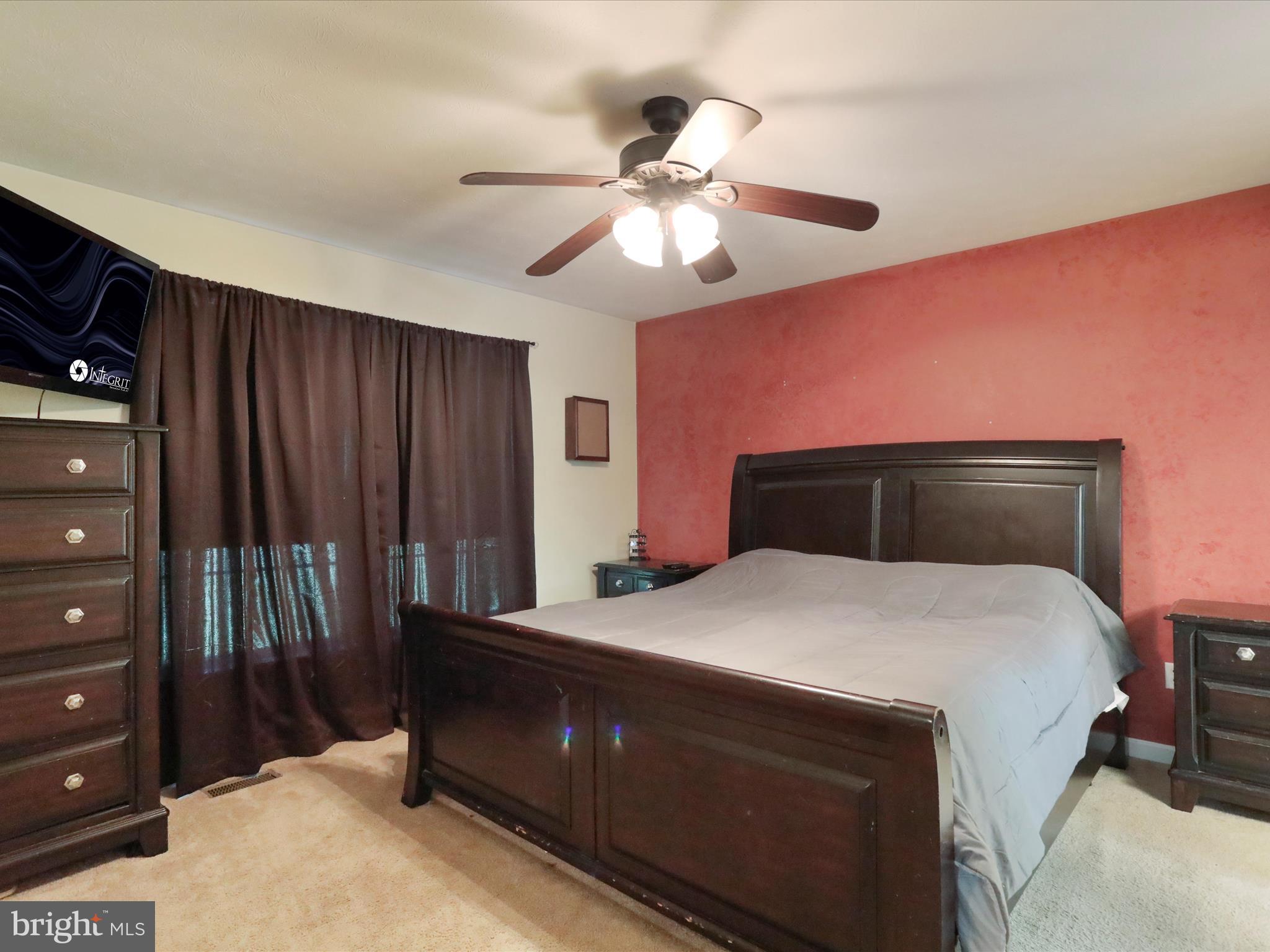 WHITE OAKS - Residential