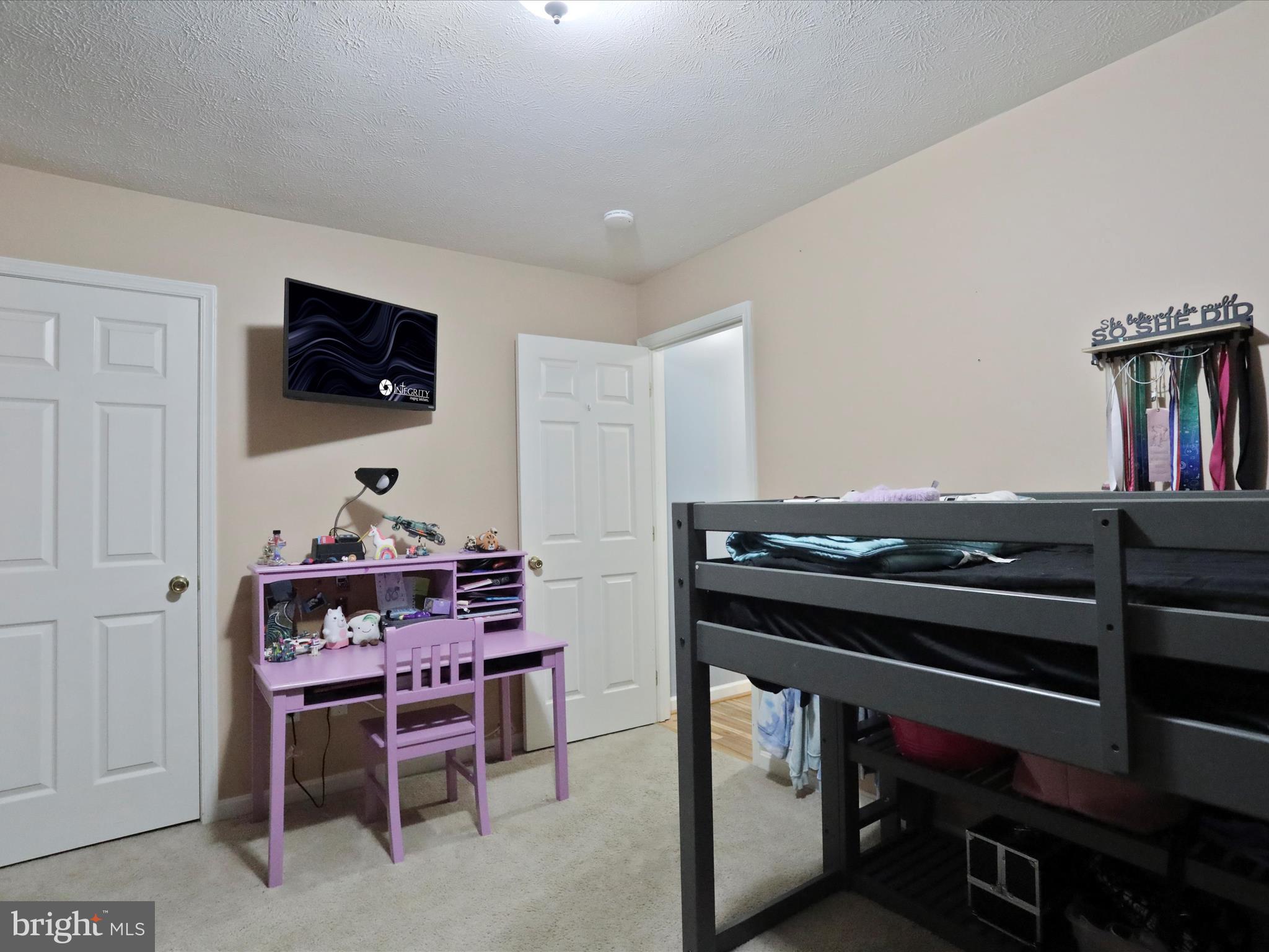 WHITE OAKS - Residential