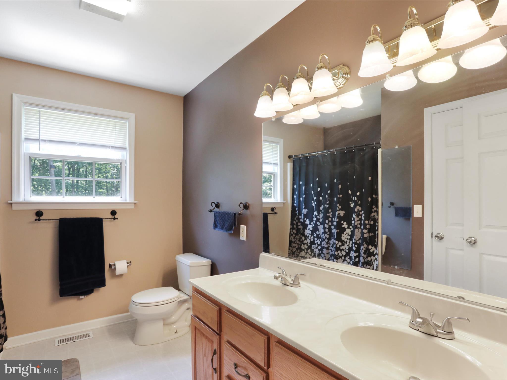 WHITE OAKS - Residential