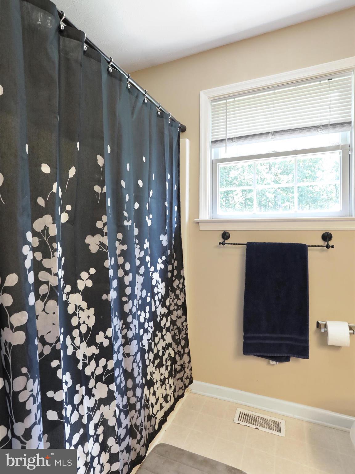 WHITE OAKS - Residential