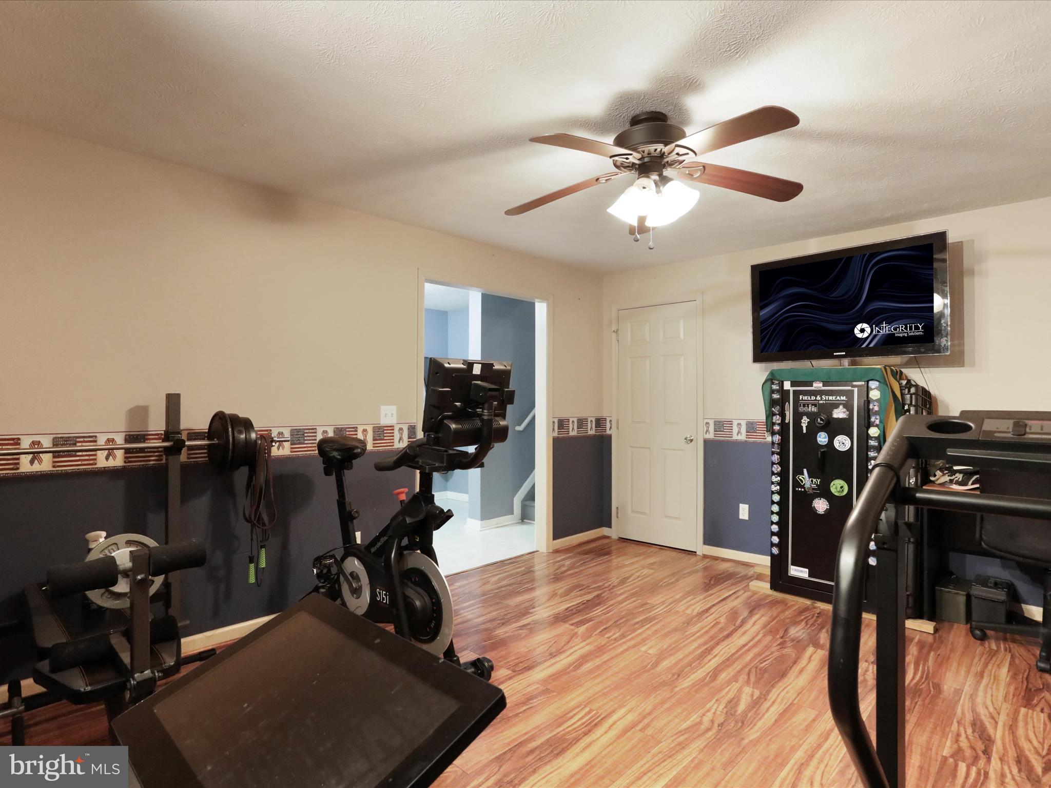 WHITE OAKS - Residential