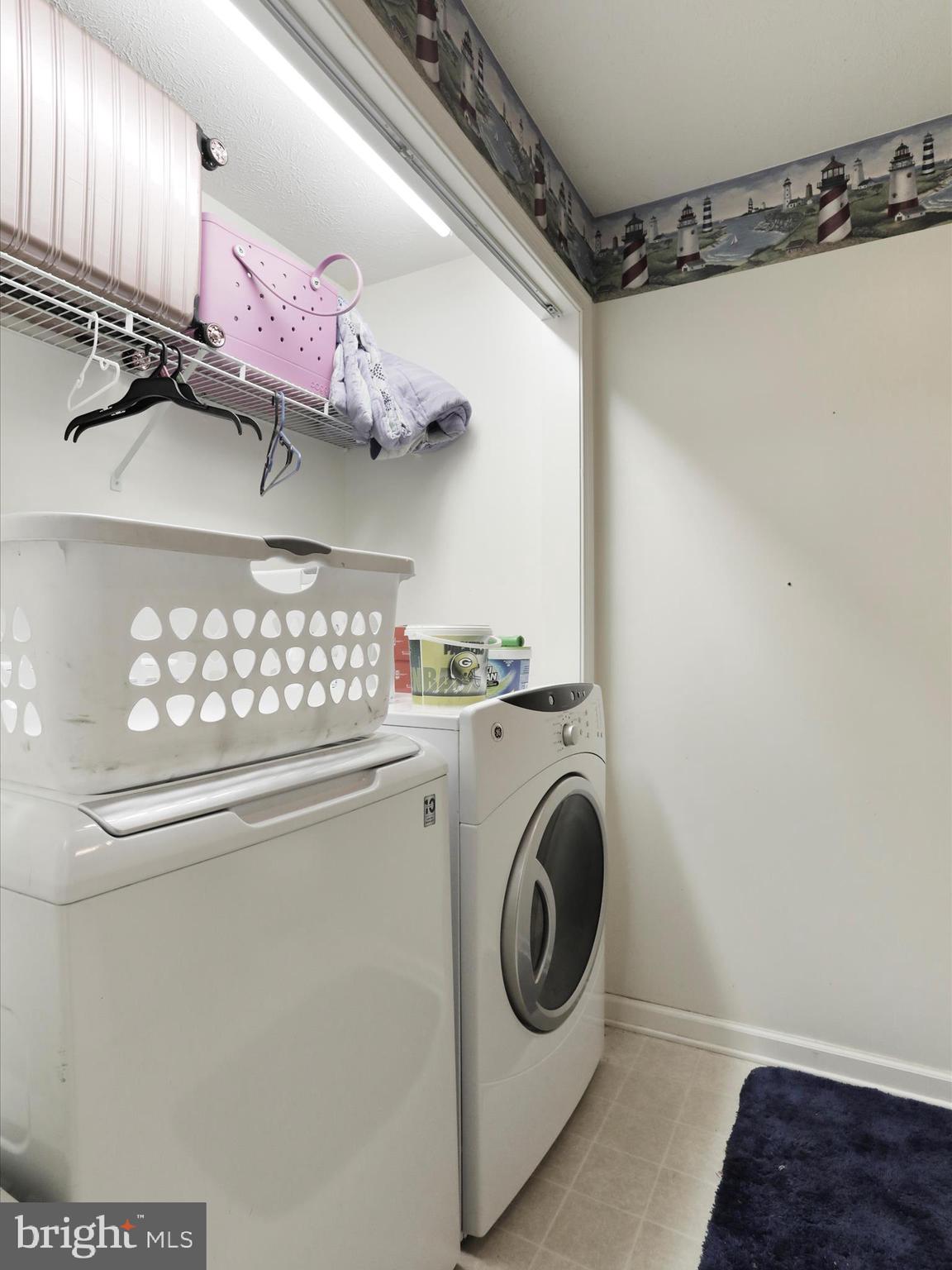 WHITE OAKS - Residential