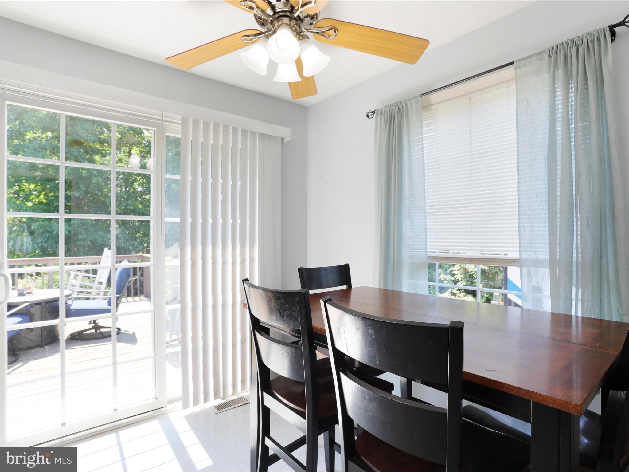 WHITE OAKS - Residential