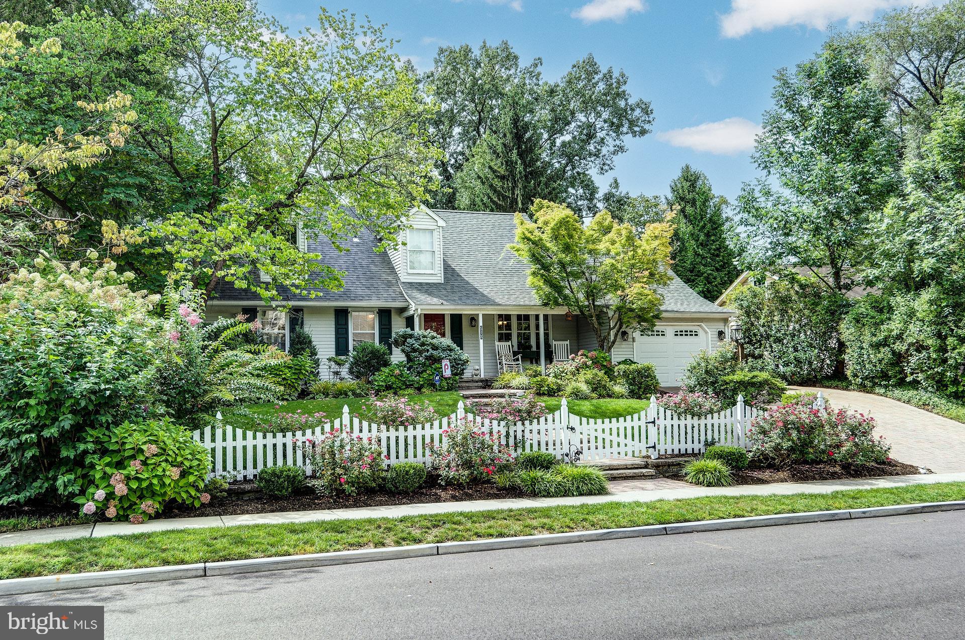6 HERITAGE ROAD