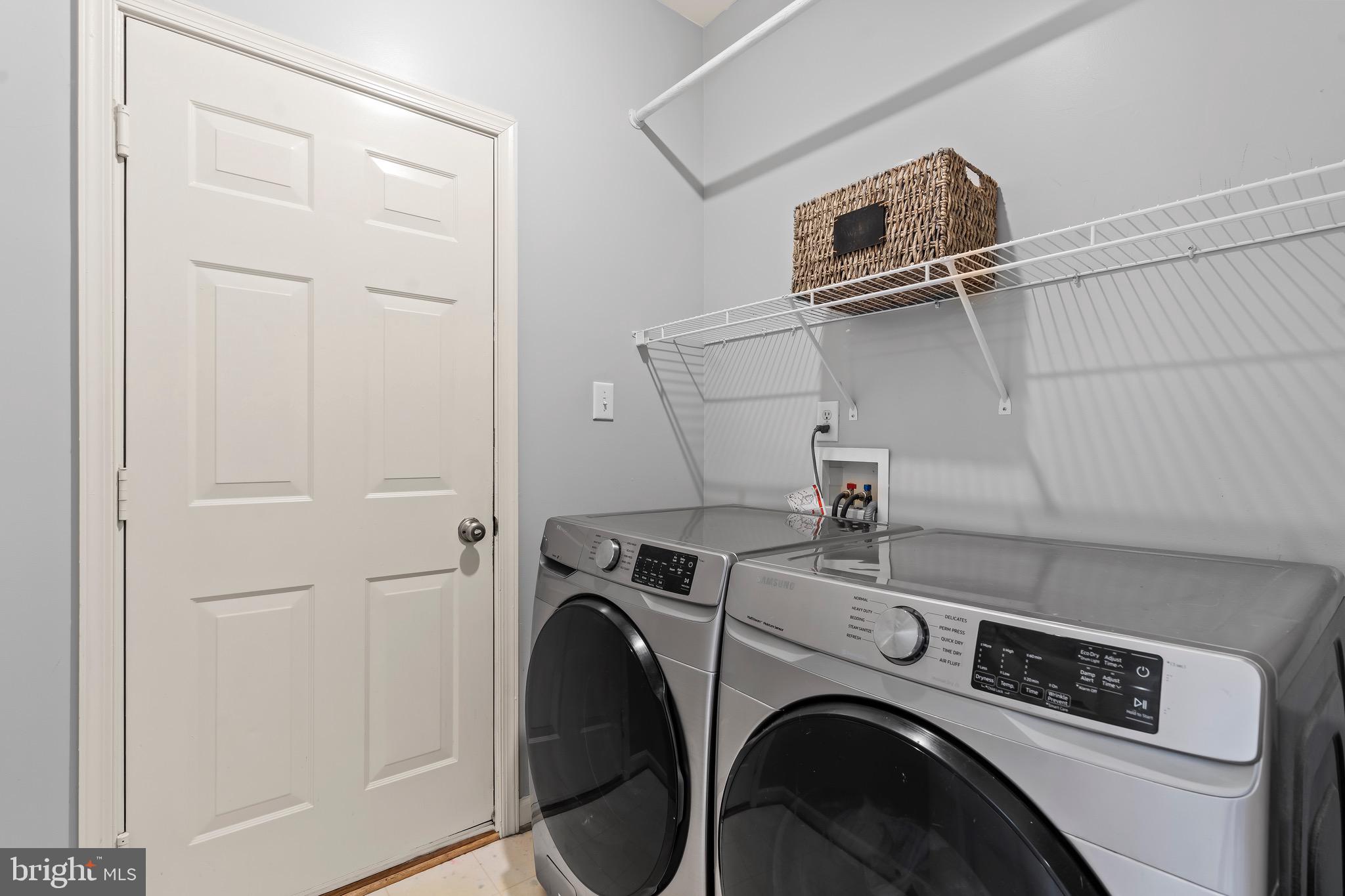 LOCUST HILL - Residential