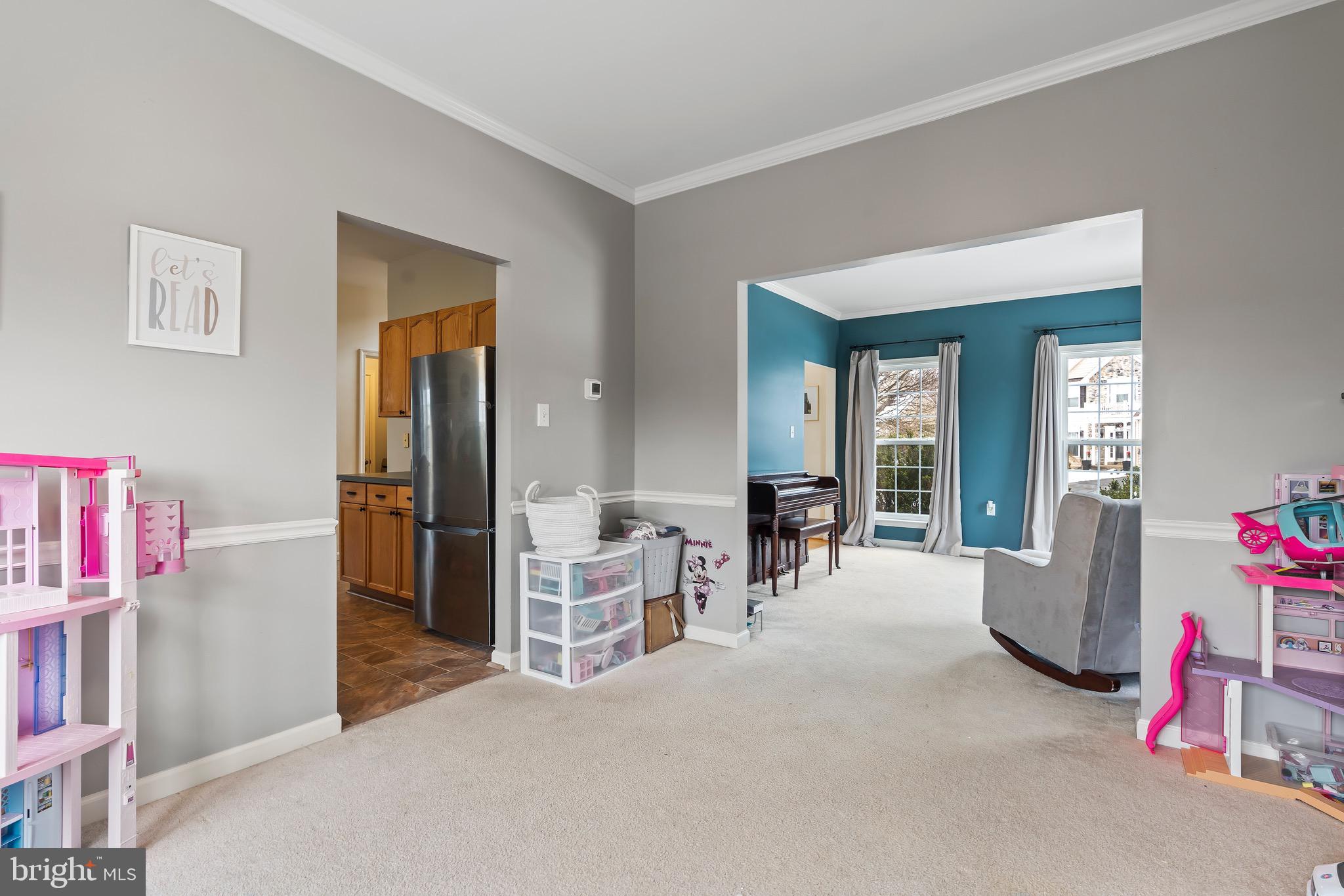 LOCUST HILL - Residential