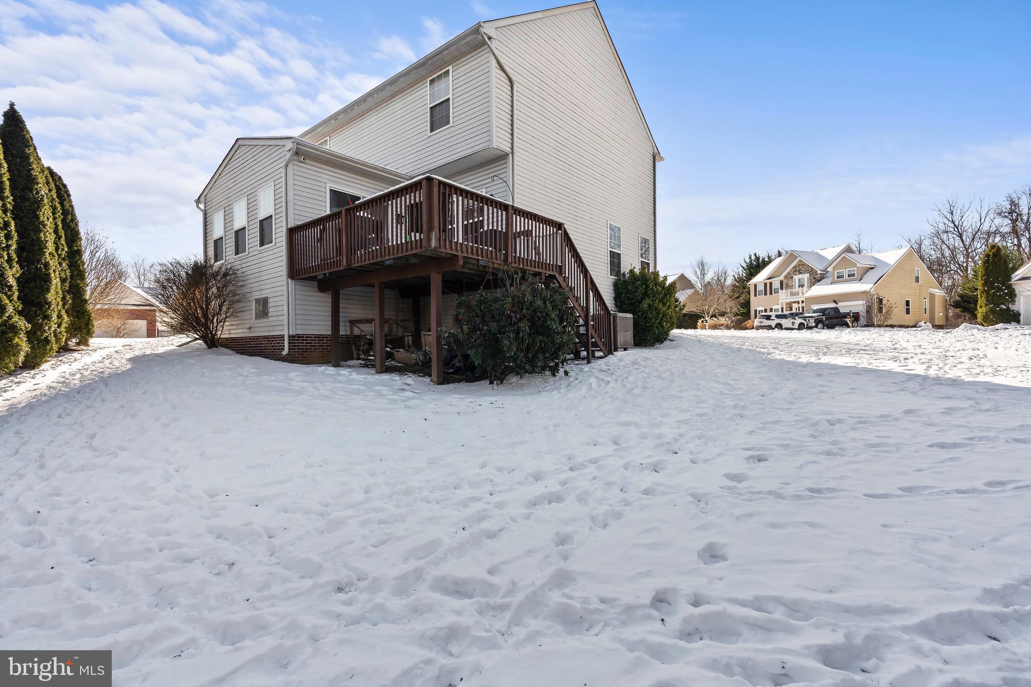 LOCUST HILL - Residential