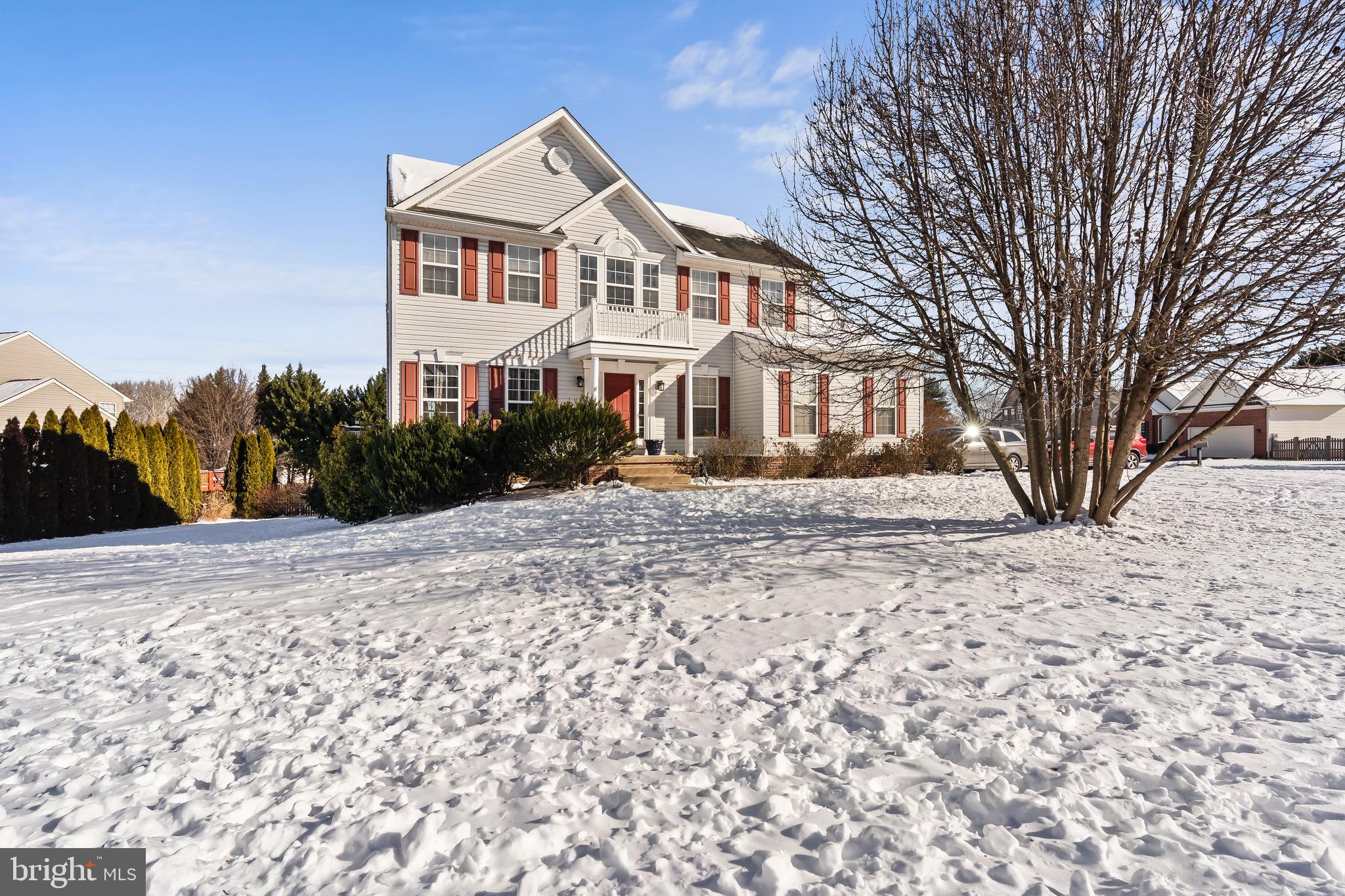 LOCUST HILL - Residential