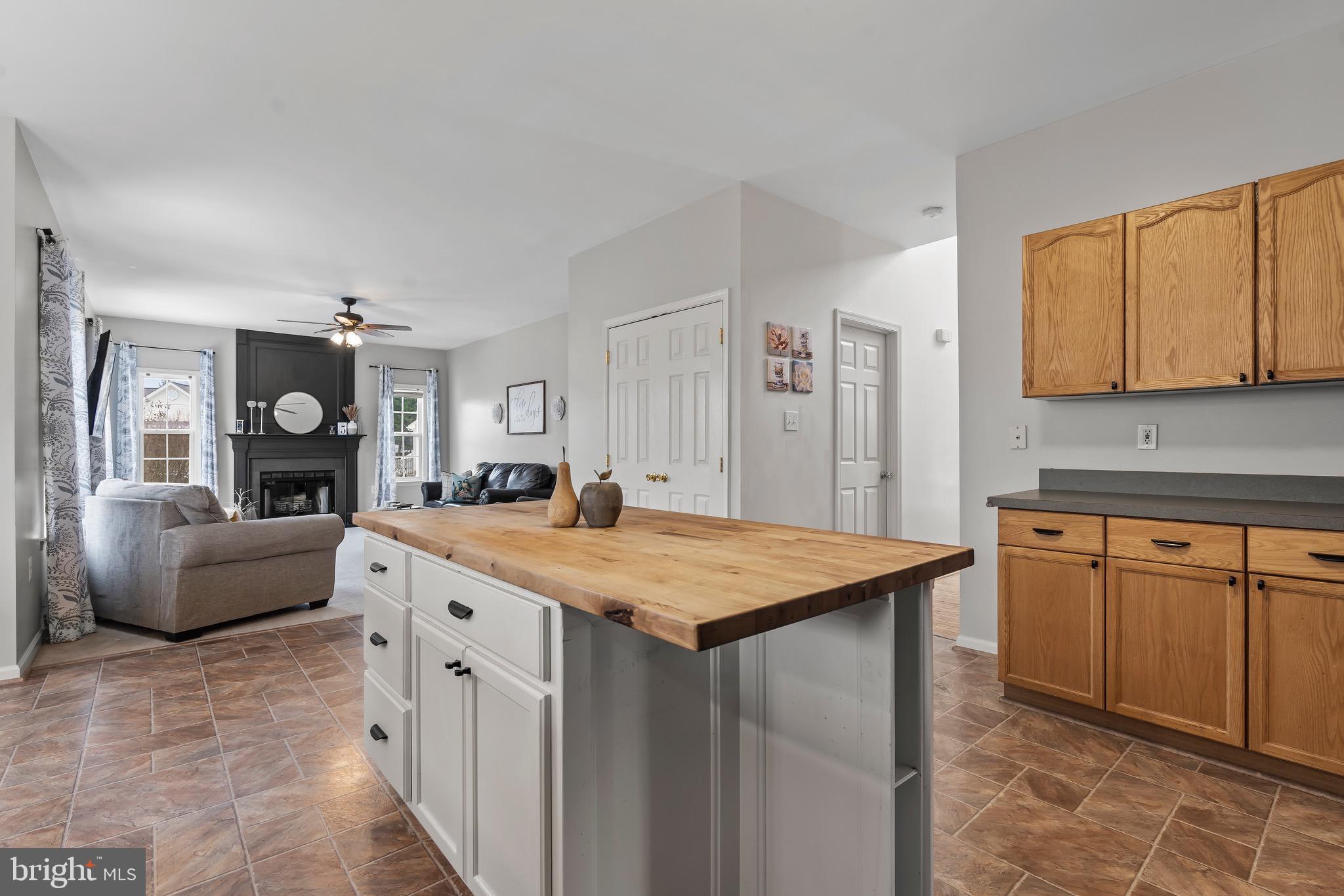 LOCUST HILL - Residential