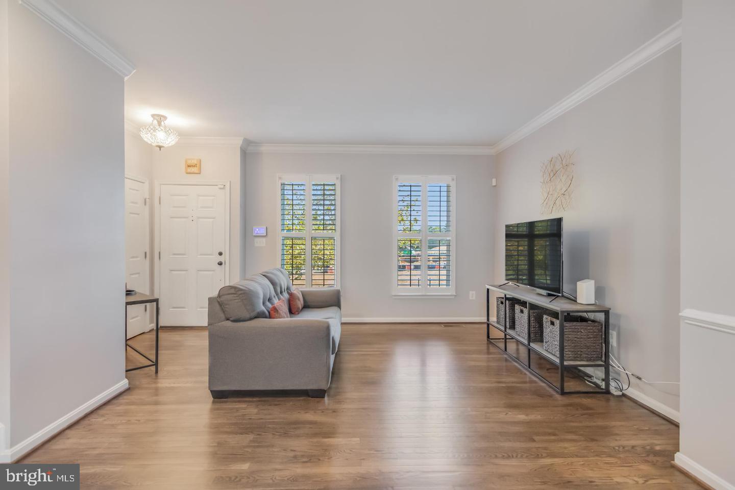 BELMONT TOWN CENTER - Residential Lease