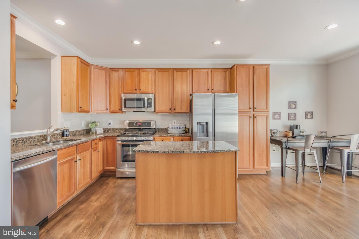 BELMONT TOWN CENTER - Residential Lease