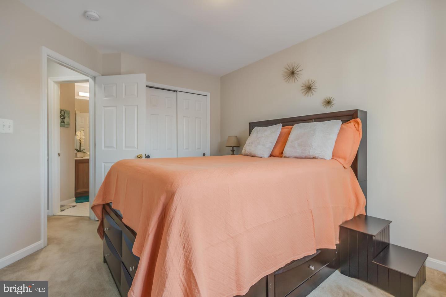 BELMONT TOWN CENTER - Residential Lease