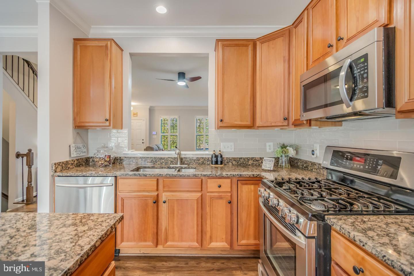 BELMONT TOWN CENTER - Residential Lease