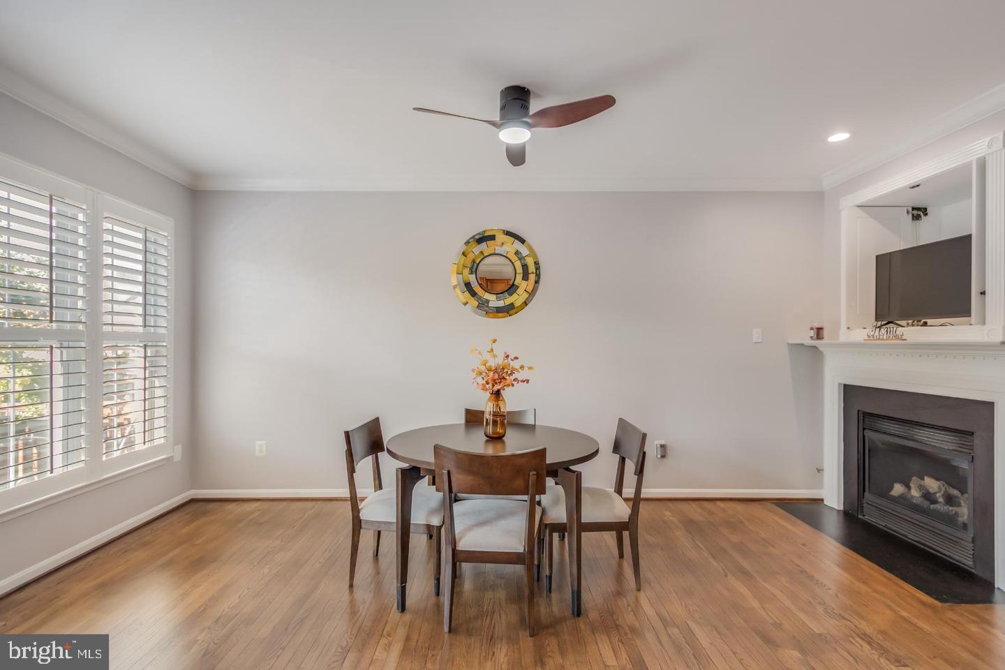 BELMONT TOWN CENTER - Residential Lease