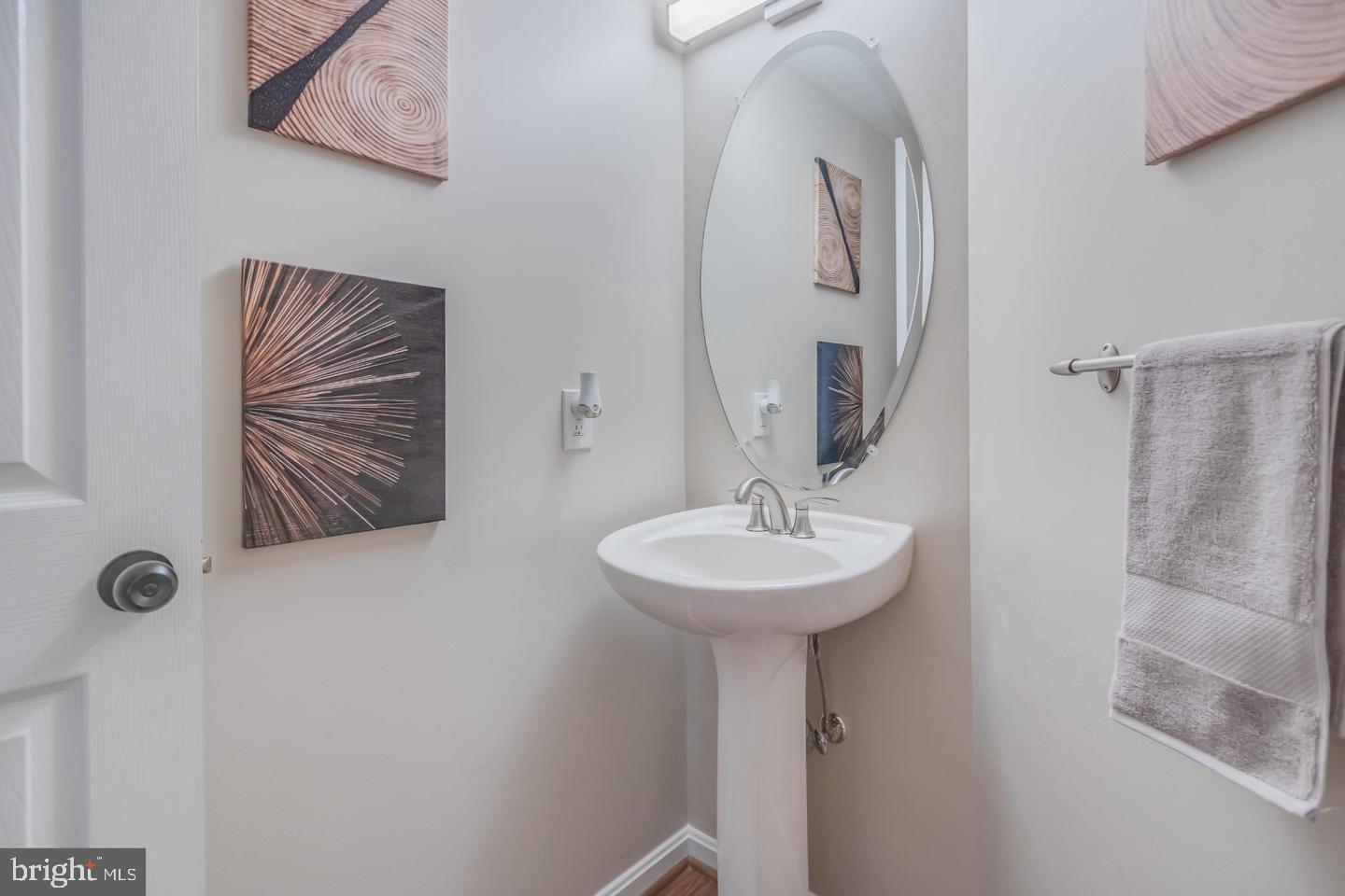 BELMONT TOWN CENTER - Residential Lease