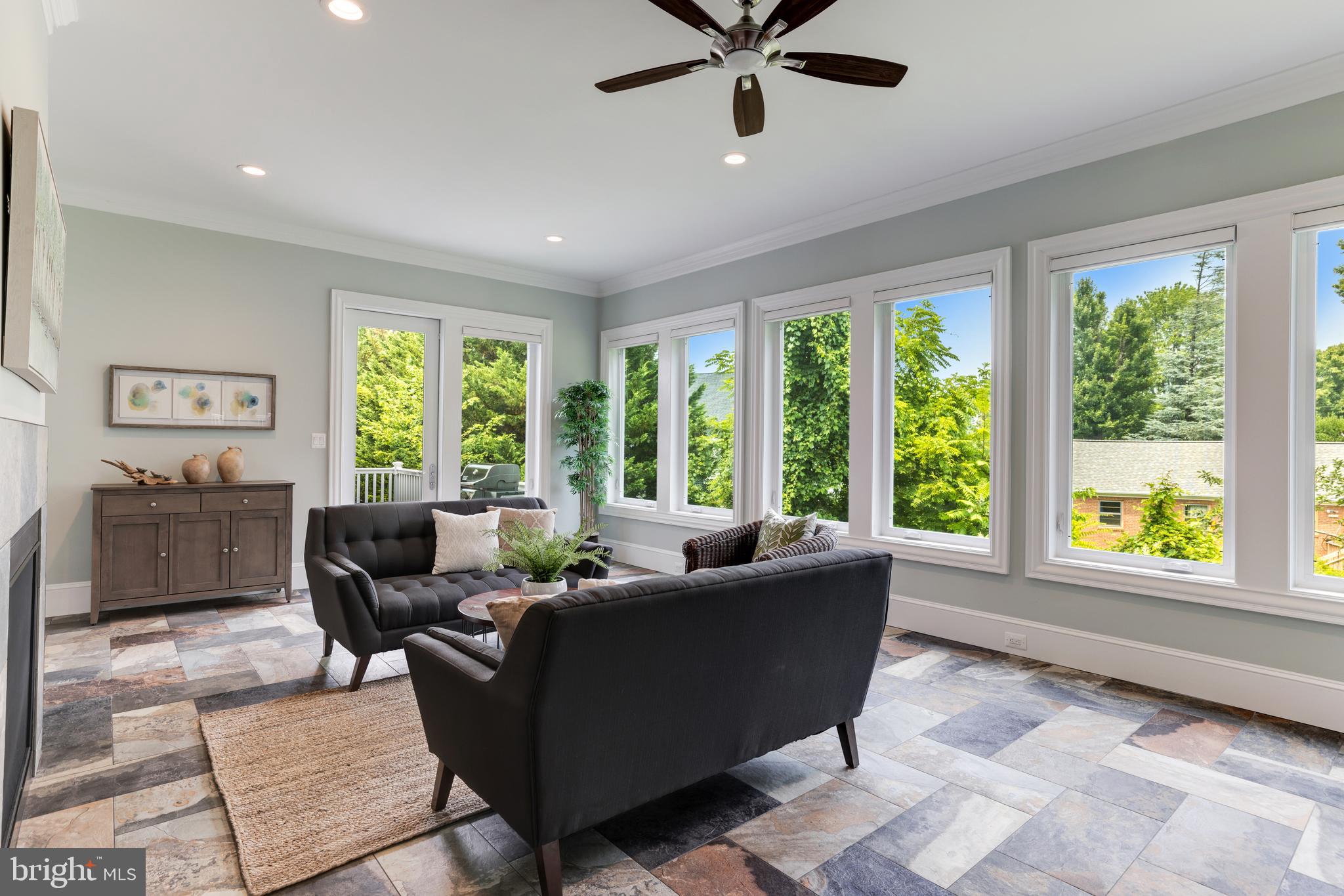 EL NIDO ESTATES - Residential