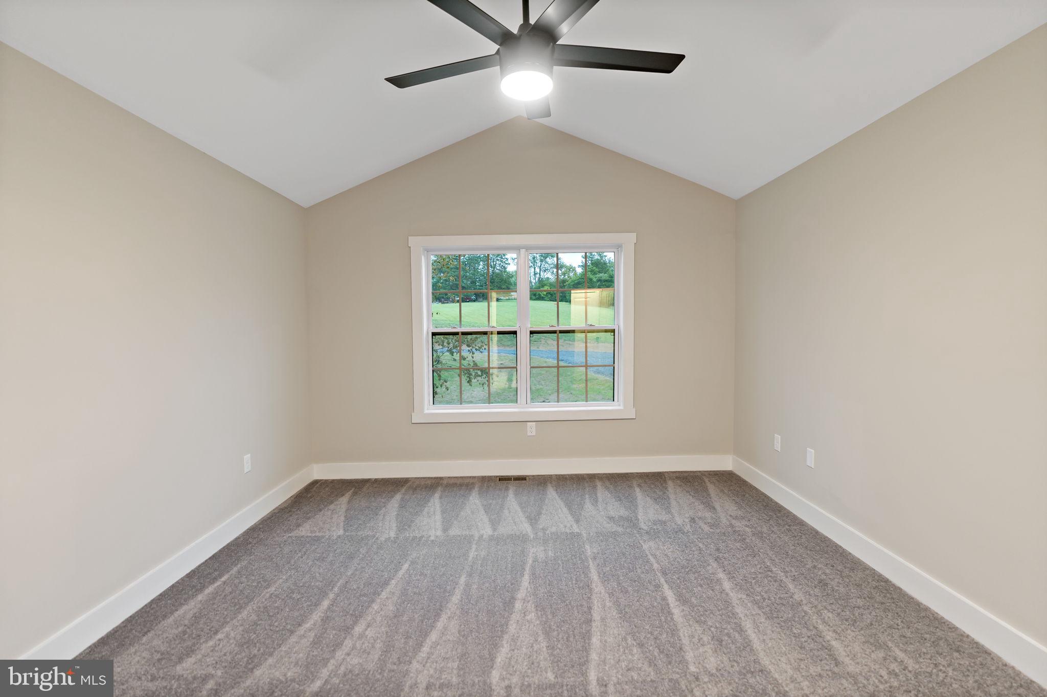 RIVERSIDE ACRES - Residential