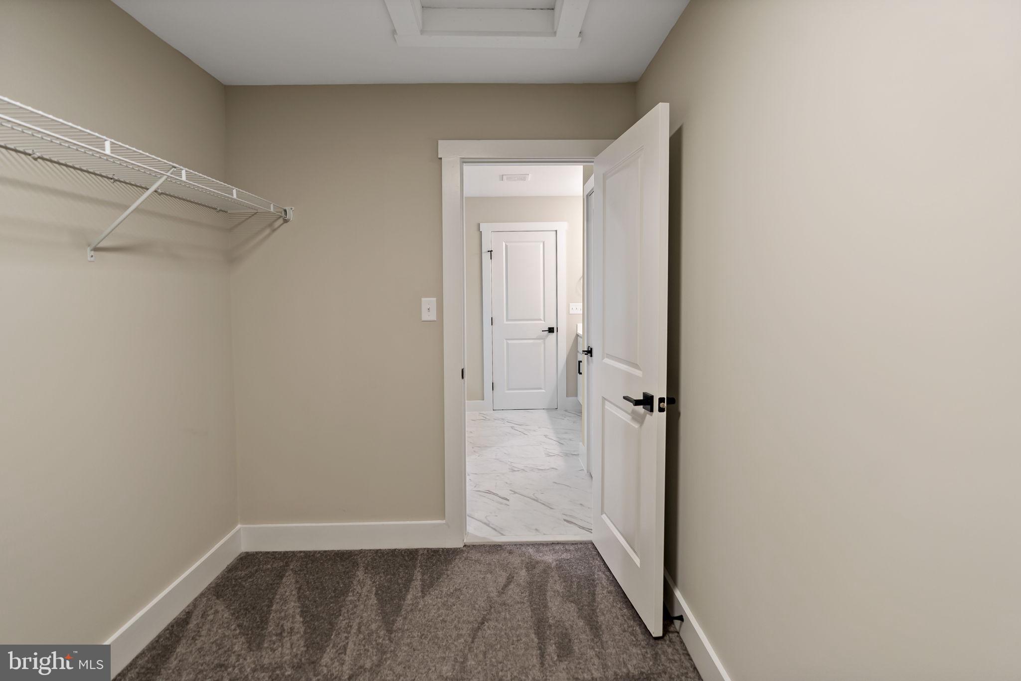 RIVERSIDE ACRES - Residential