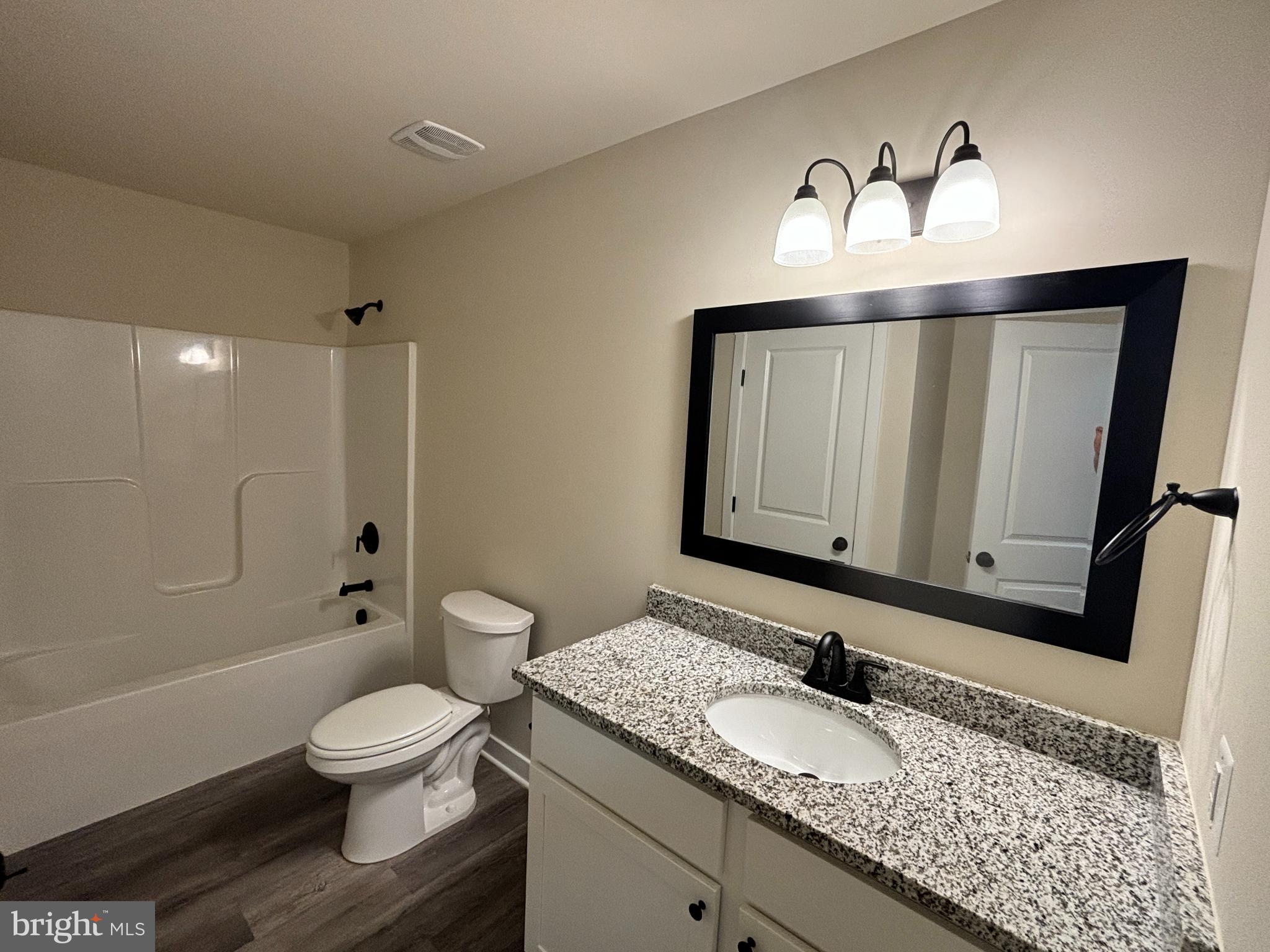 GLEBE HARBOR - Residential