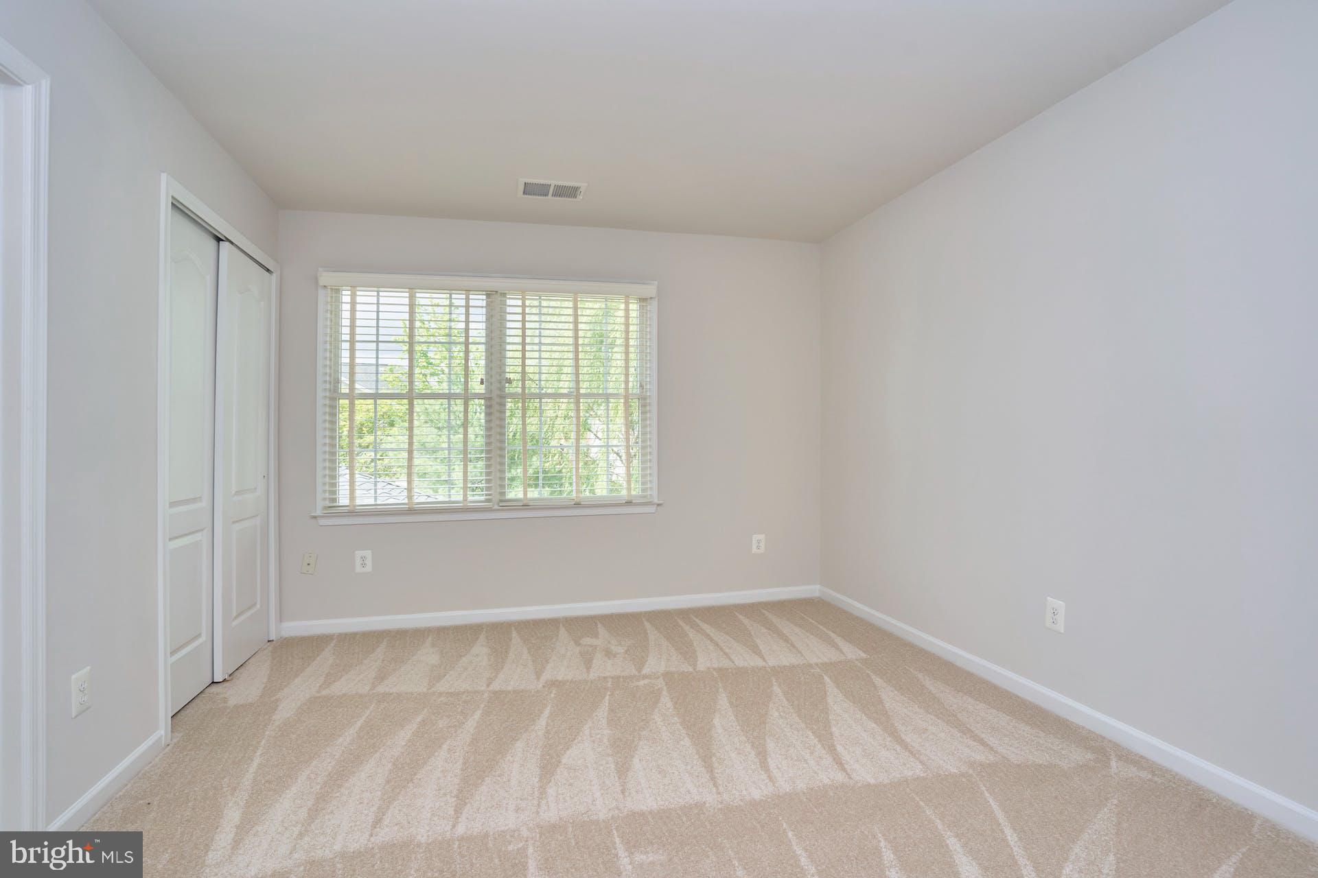 LOUDOUN VALLEY ESTATES 2 - Residential