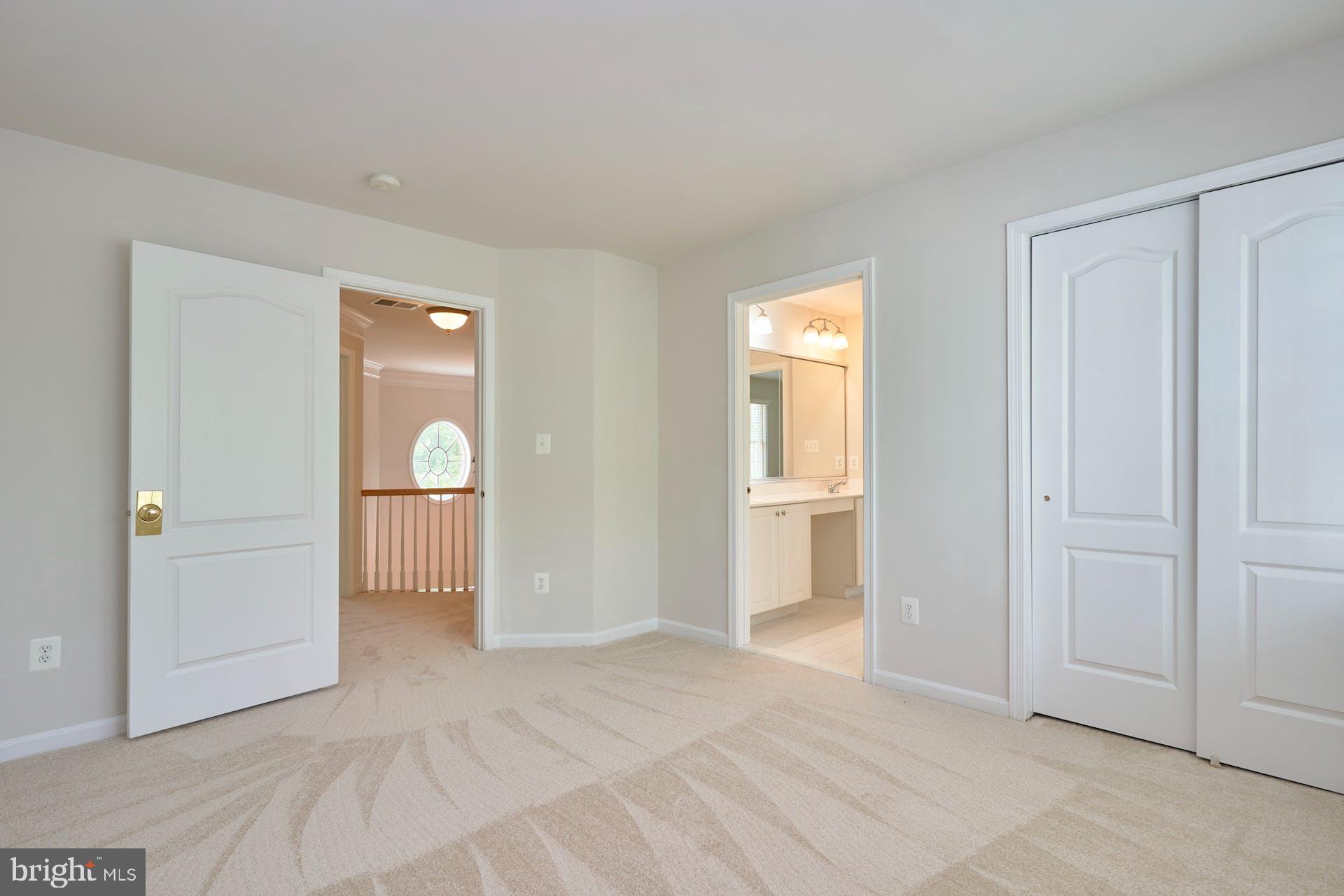 LOUDOUN VALLEY ESTATES 2 - Residential