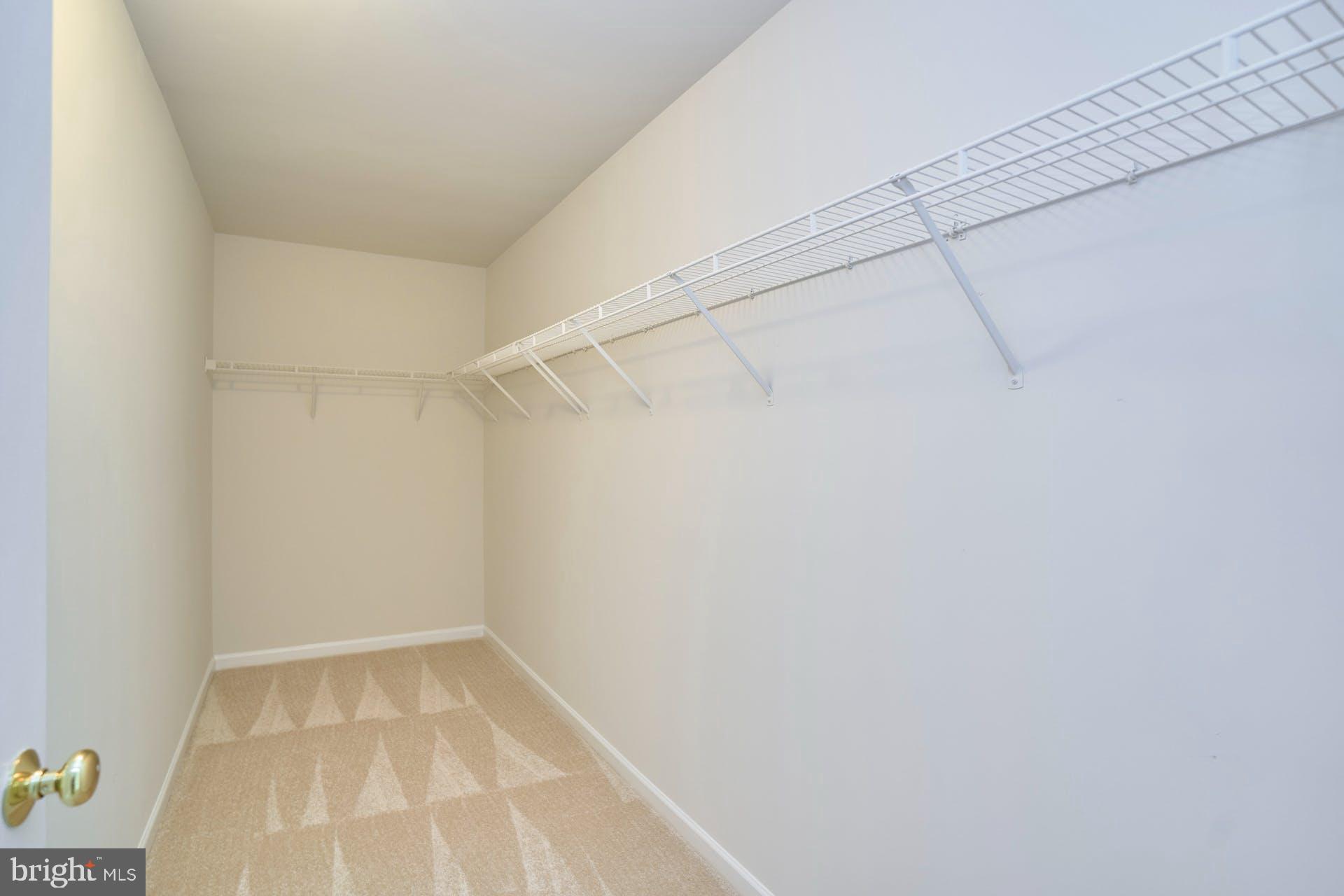 LOUDOUN VALLEY ESTATES 2 - Residential