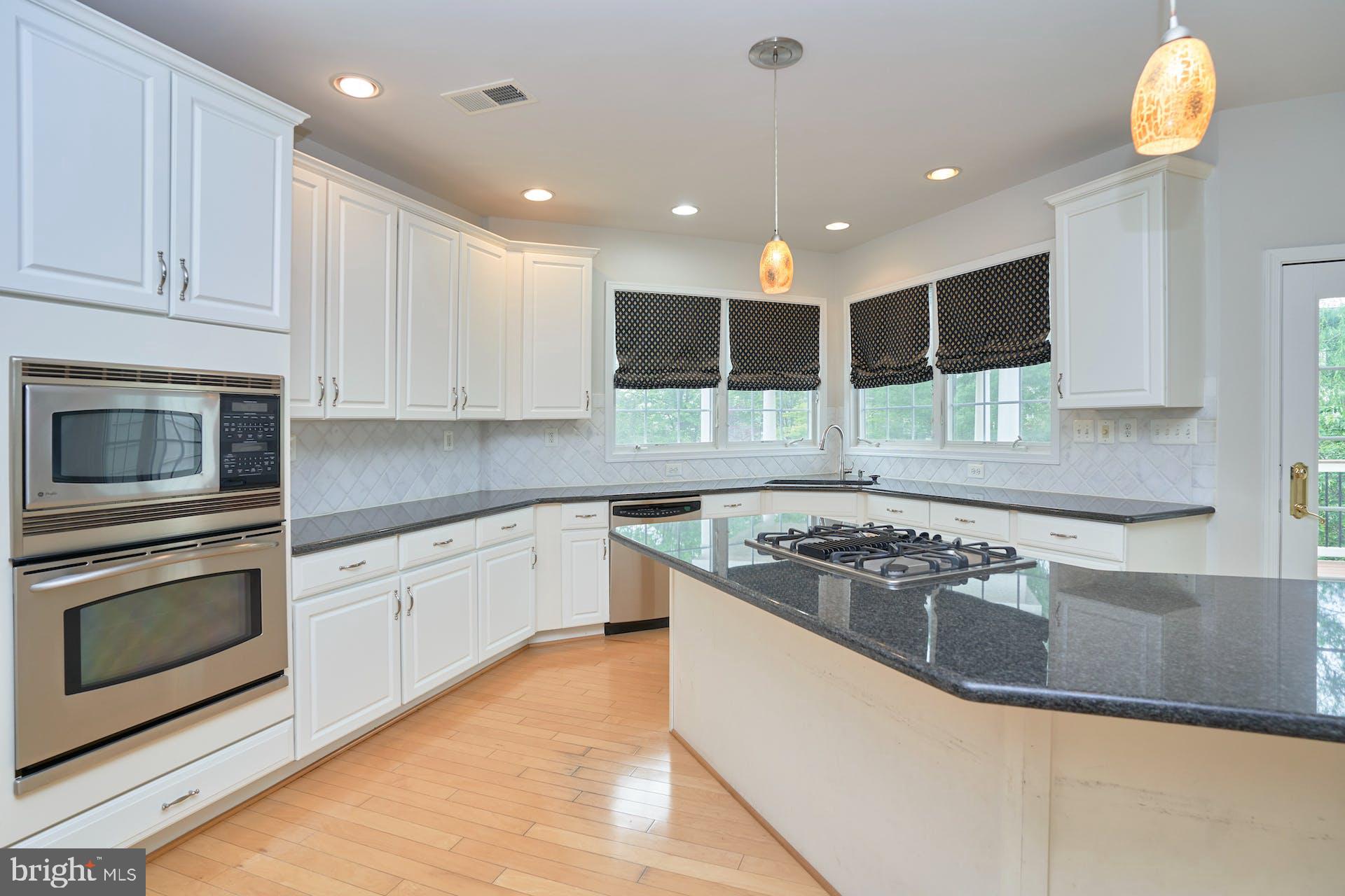 LOUDOUN VALLEY ESTATES 2 - Residential