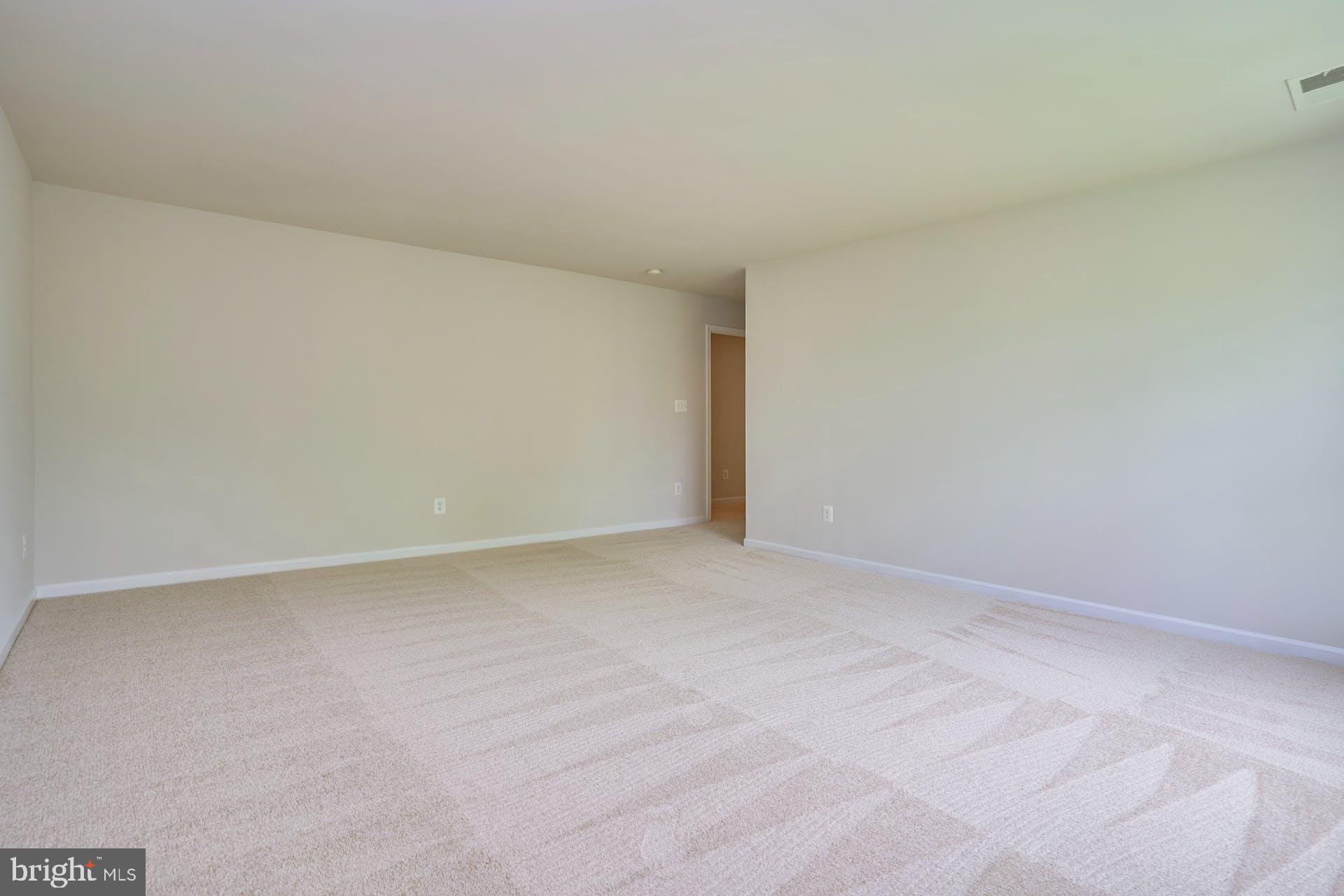 LOUDOUN VALLEY ESTATES 2 - Residential