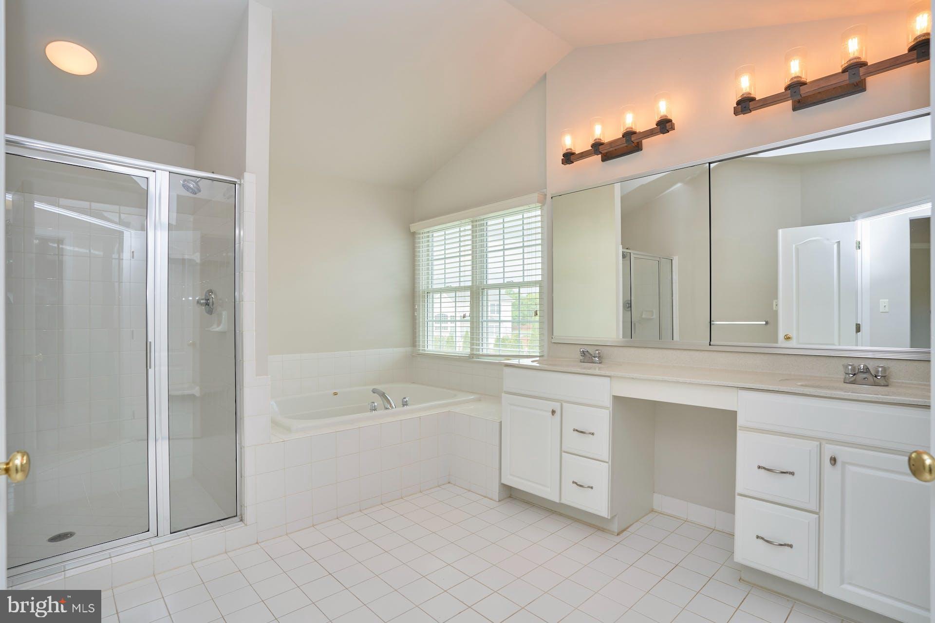 LOUDOUN VALLEY ESTATES 2 - Residential